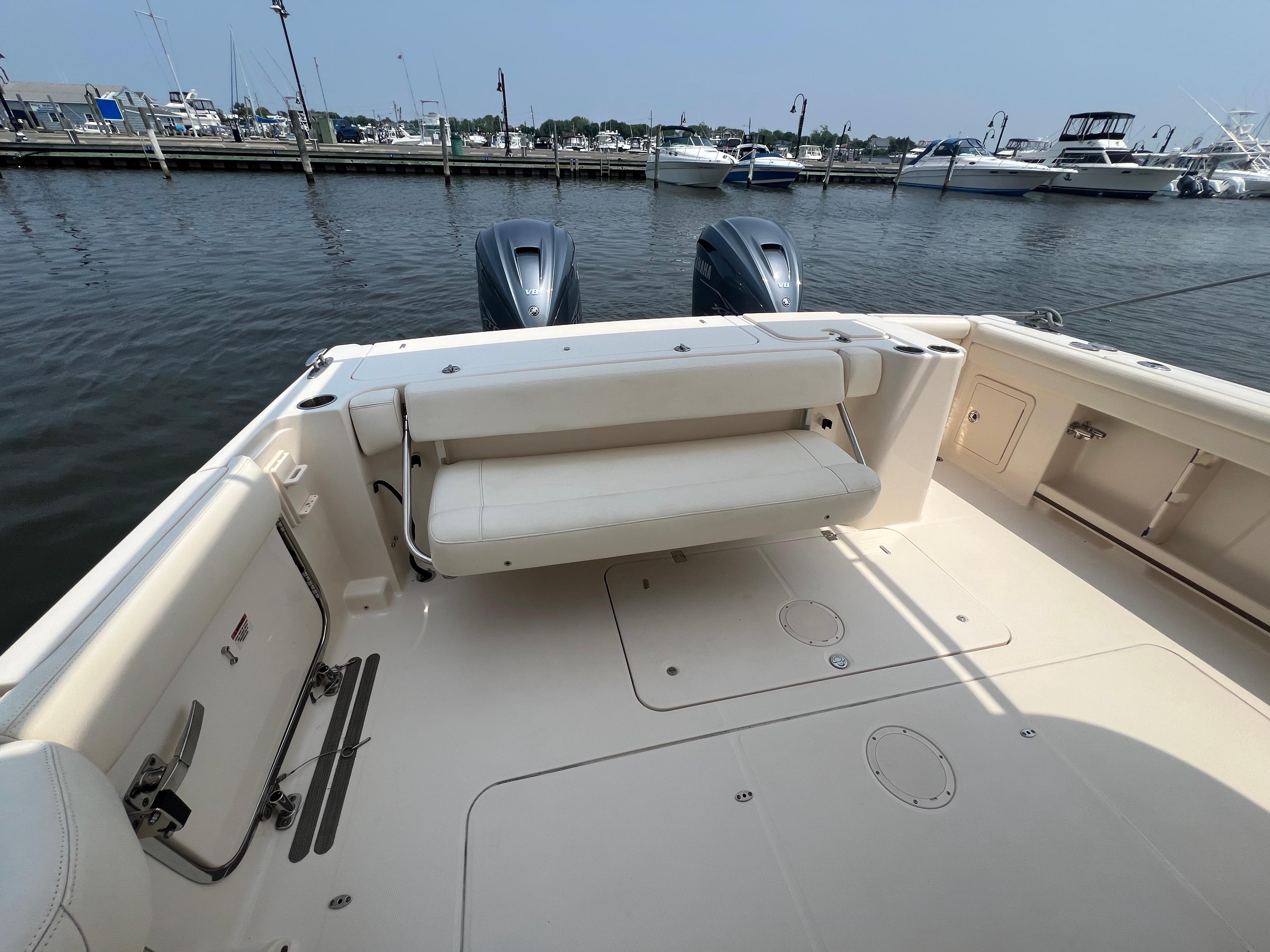 2020-grady-white-freedom-335-power-9416977-20250616054050067-1_XLARGE