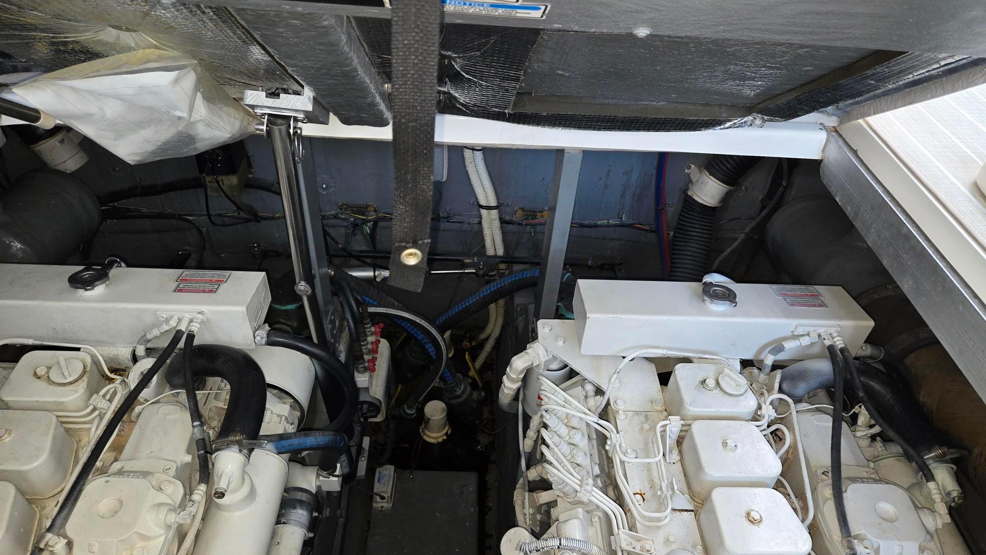 2004-sea-ray-380-sundancer-power-9816980-20250527130248239-1_XLARGE