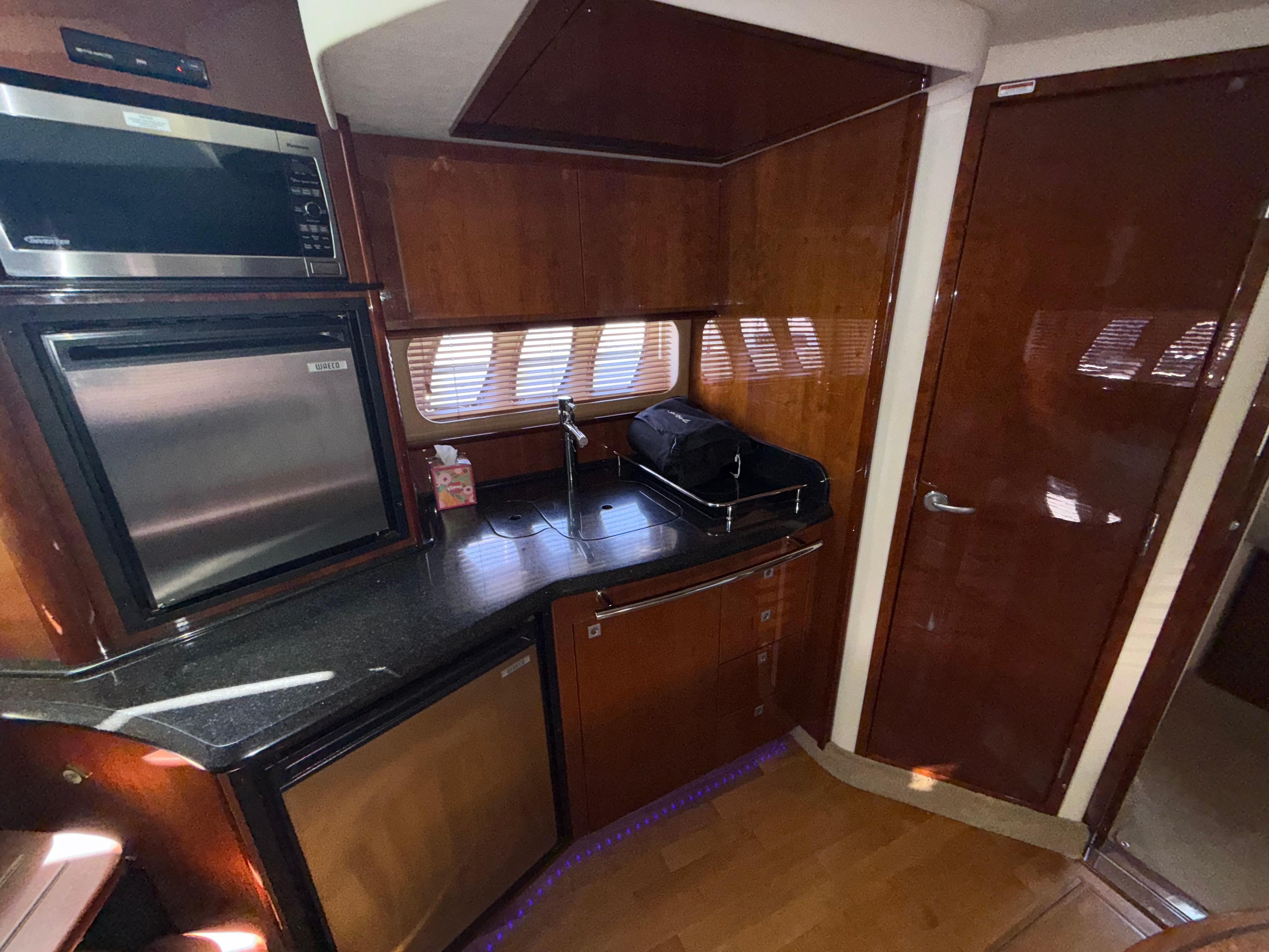 2011-sea-ray-390-sundancer-power-9786982-978407161-0-170520251638-11