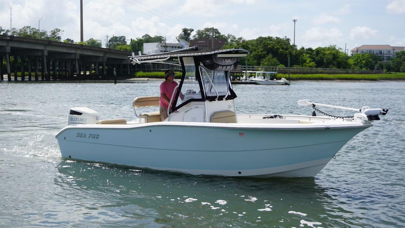 2006 Sea Pro 238 Center Console