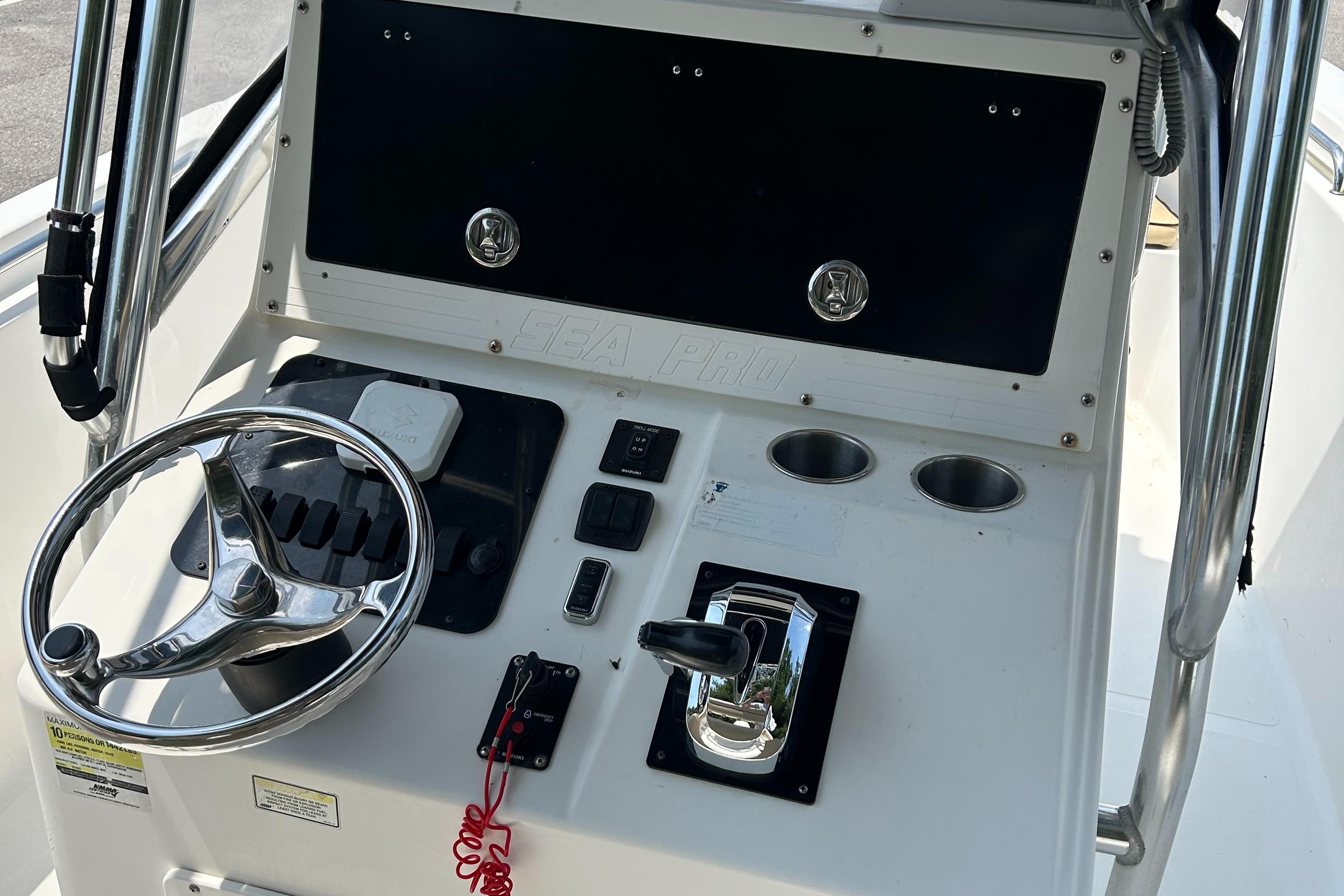2006 Sea Pro 238 Center Console - Image 7