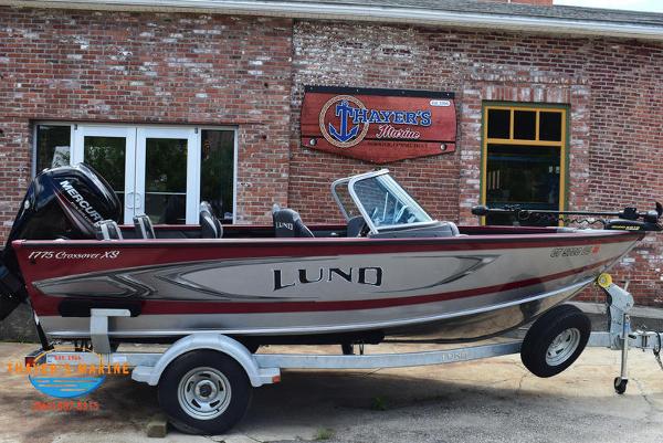 2016 Lund boat for sale, model of the boat is Crossover XS 1775 & Image # 40 of 51