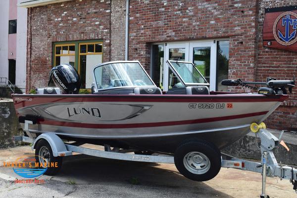 2016 Lund boat for sale, model of the boat is Crossover XS 1775 & Image # 1 of 51