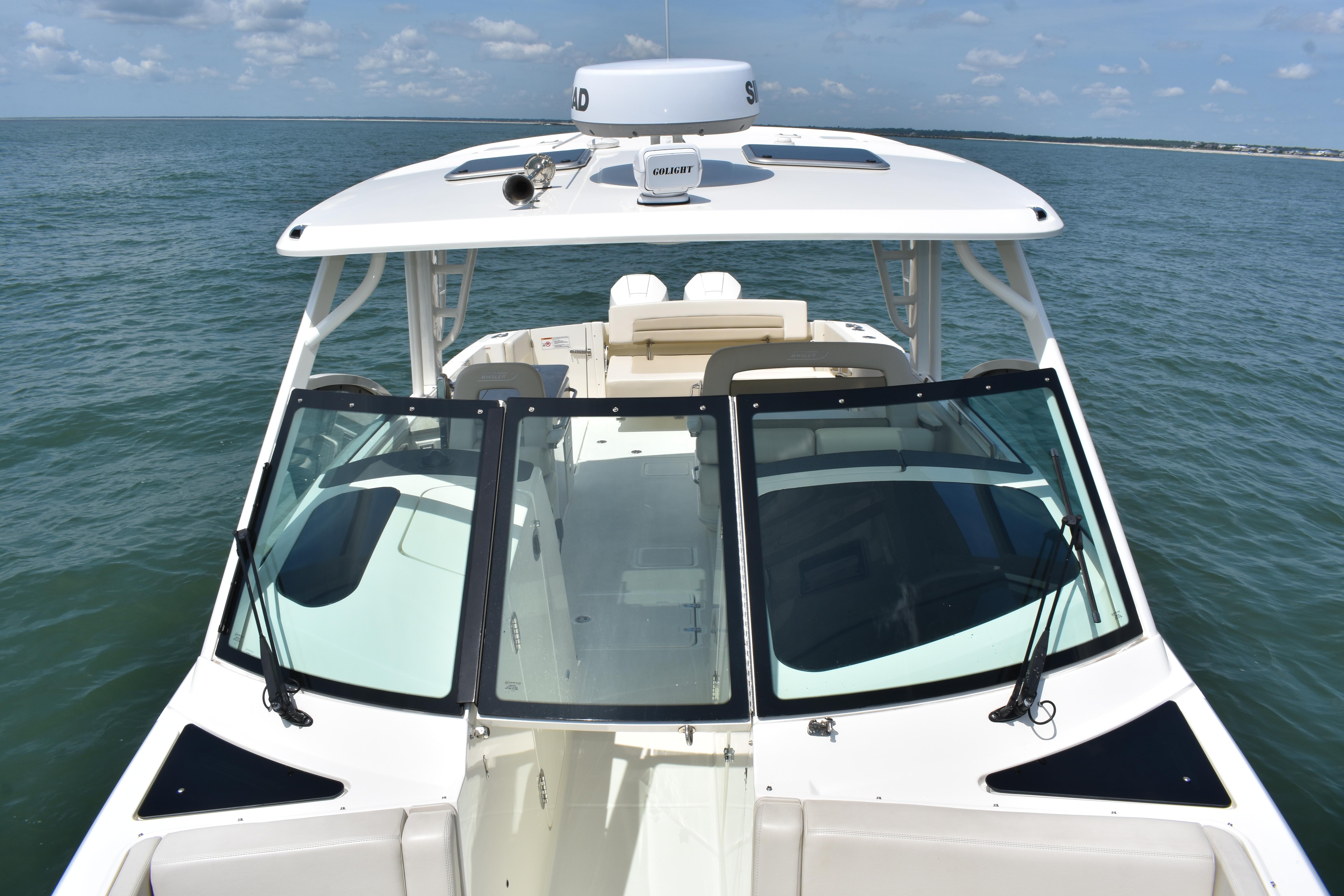 2023-boston-whaler-320-vantage-power-9856995-20250707123209752-1