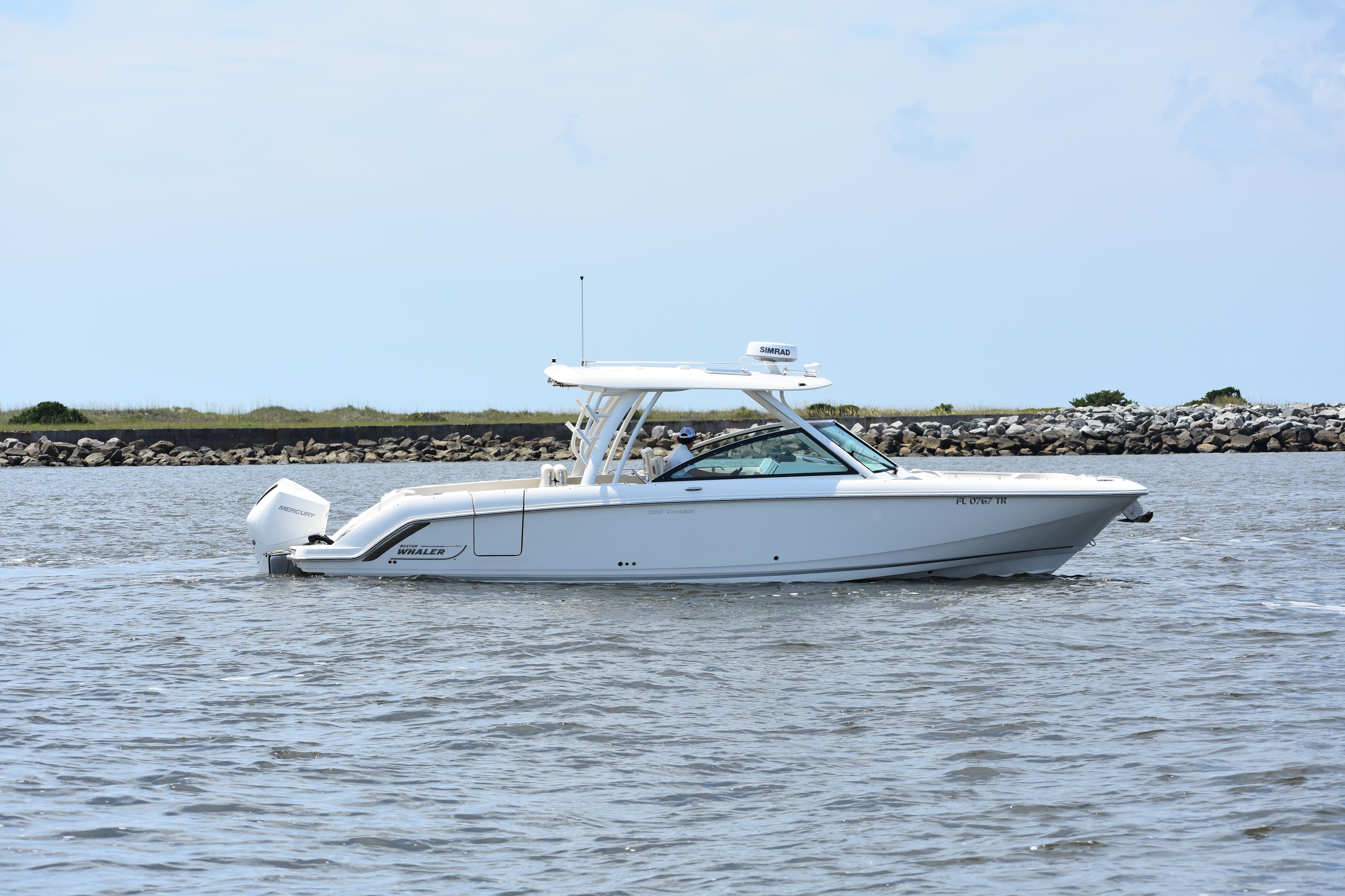 2023-boston-whaler-320-vantage-power-9856995-20250707123326091-1