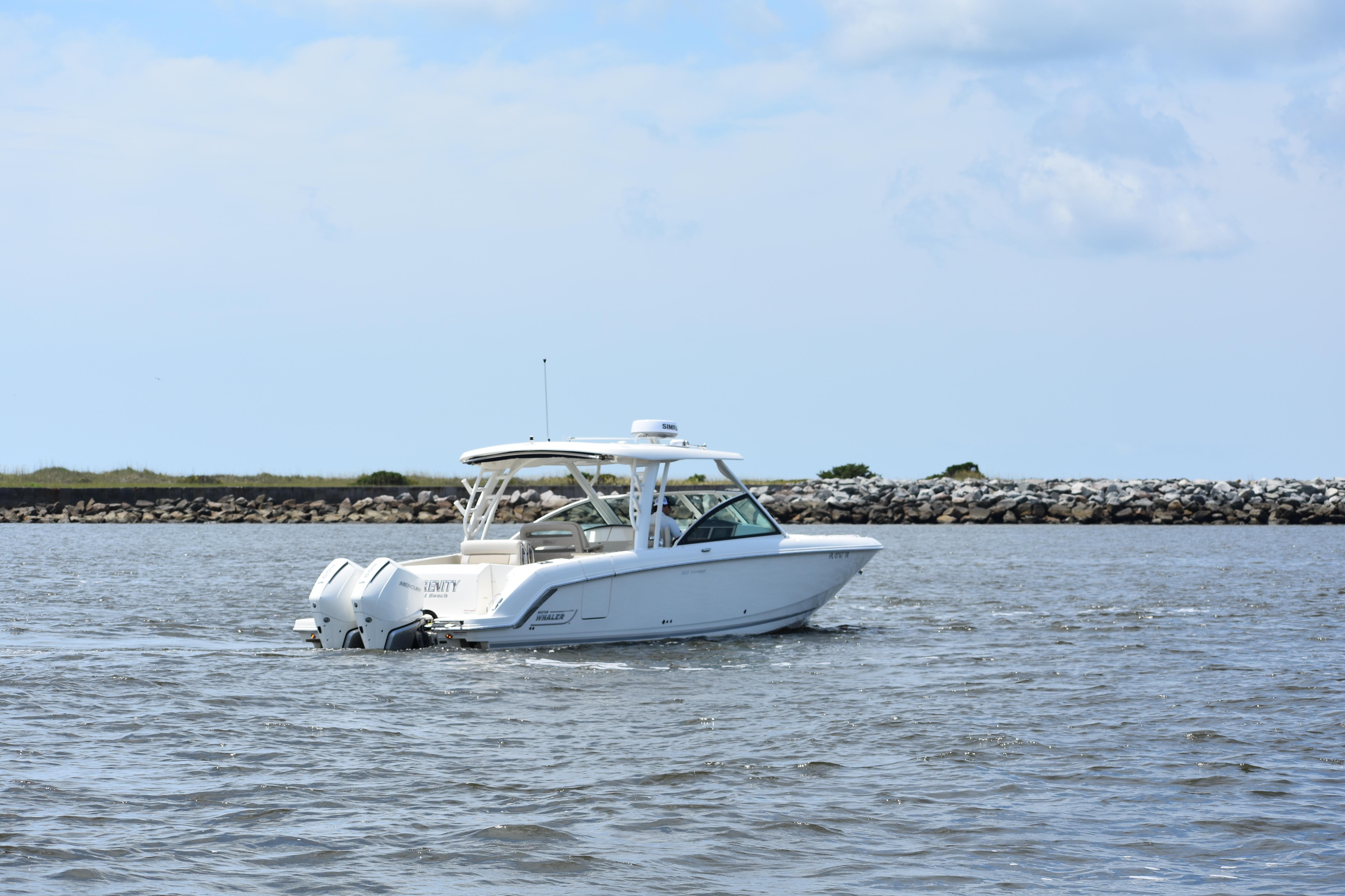 2023-boston-whaler-320-vantage-power-9856995-20250707123330114-1