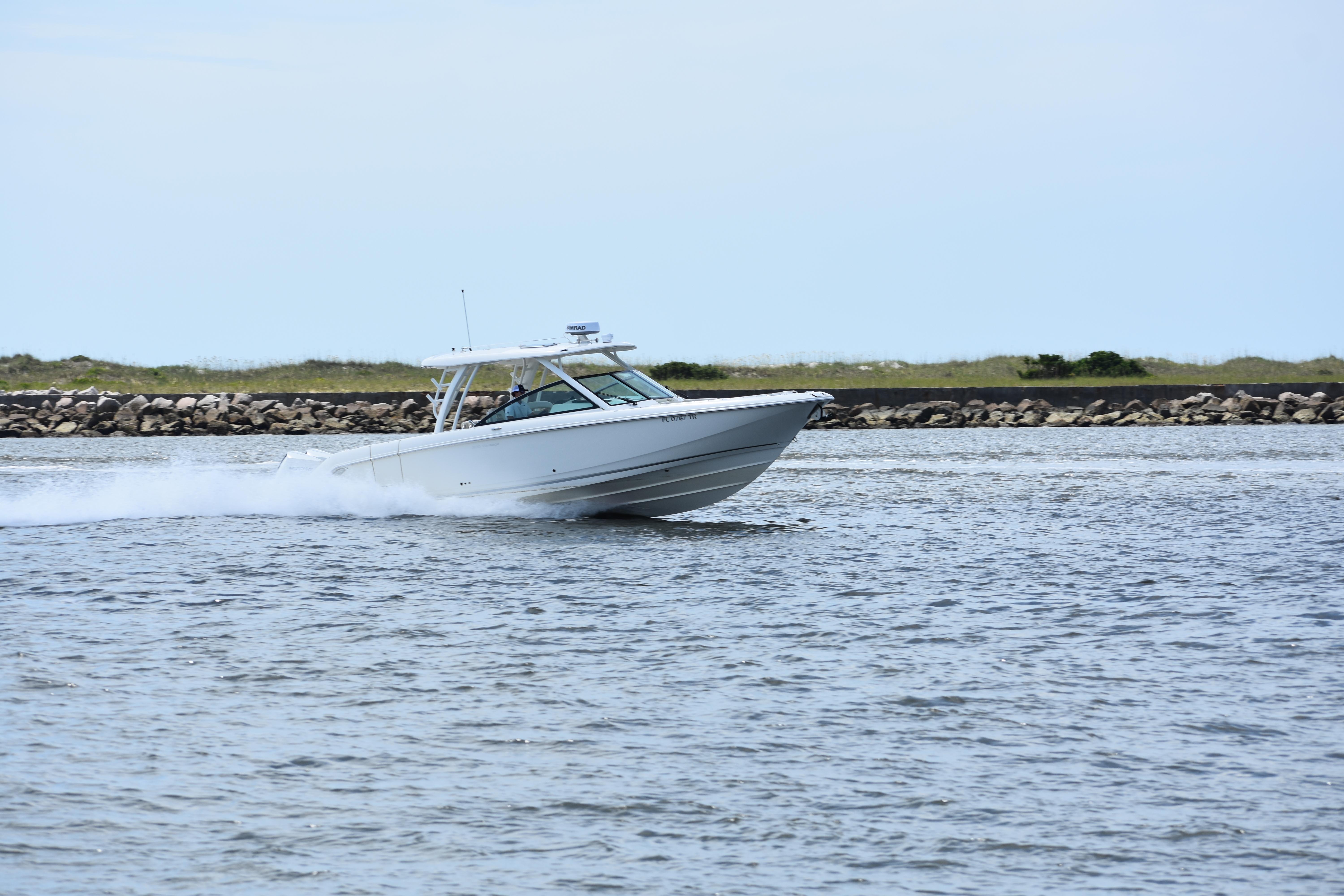 2023-boston-whaler-320-vantage-power-9856995-20250707123410096-1
