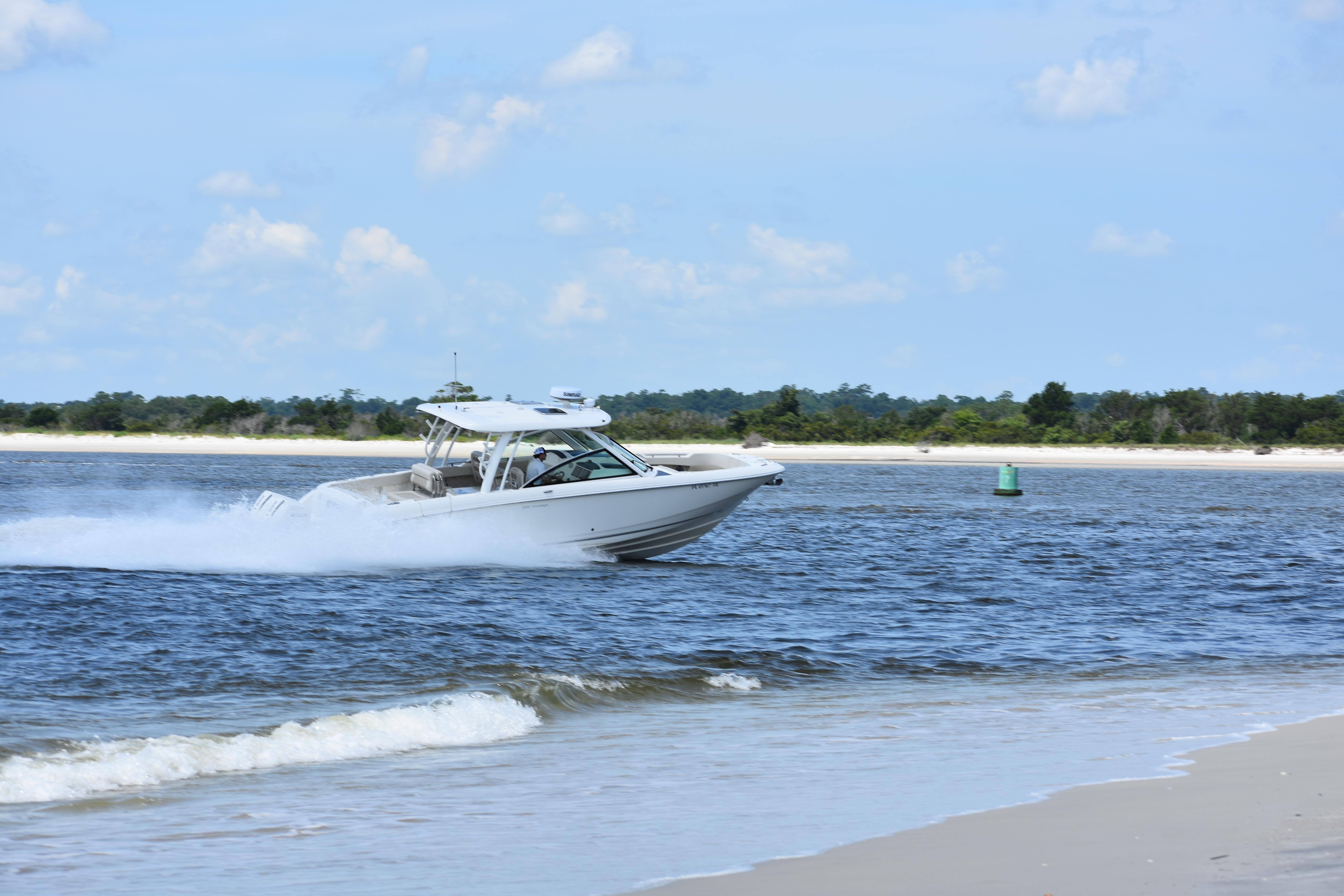 2023-boston-whaler-320-vantage-power-9856995-20250707123413388-1