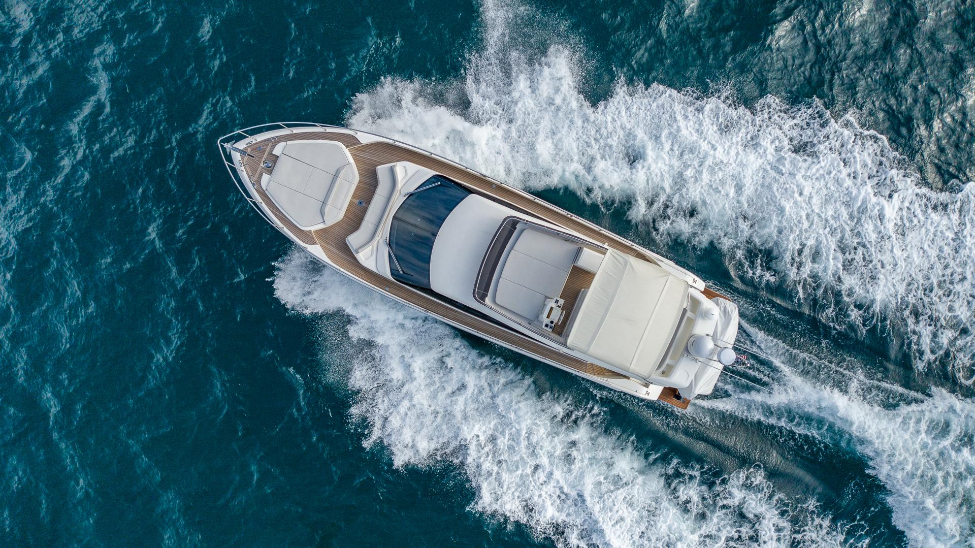 Ferretti 55 HAVEN - Exterior Profile