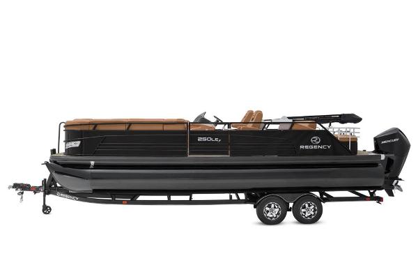 2021 Regency boat for sale, model of the boat is 250 LE3 Sport & Image # 14 of 86