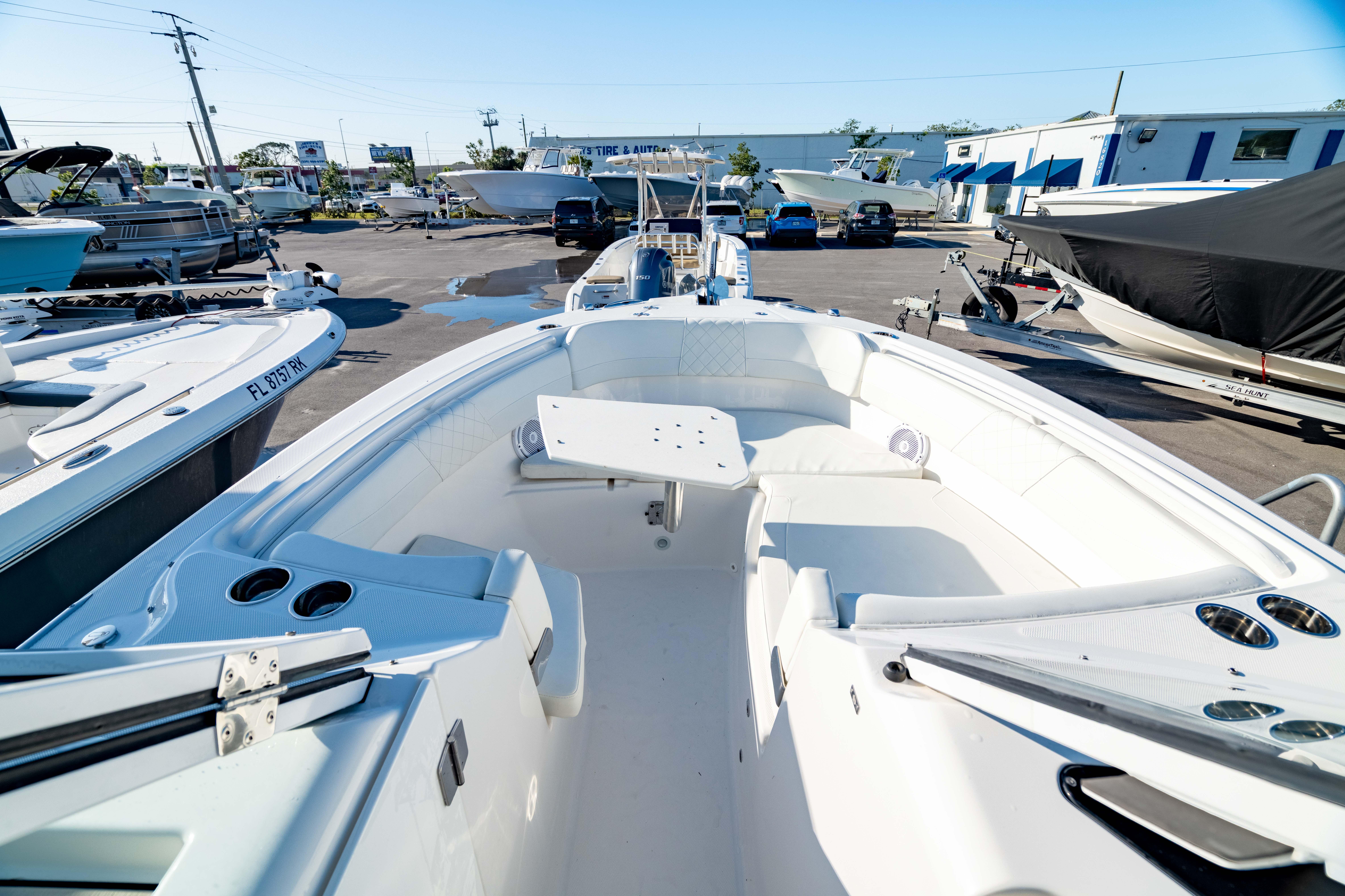 2022-edgewater-262-cx-power-9750720-20250408072332142-1_XLARGE