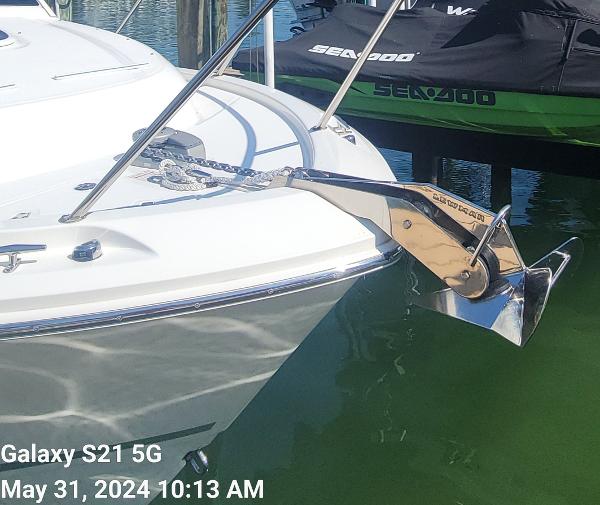 28' Boston Whaler, Listing Number 100916695, Image No. 5