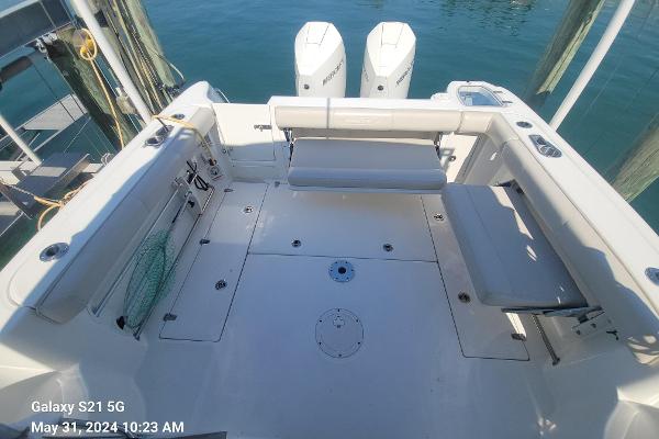 28' Boston Whaler, Listing Number 100916695, Image No. 31