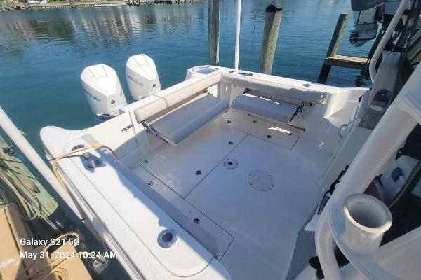 28' Boston Whaler, Listing Number 100916695, - Photo No. 6