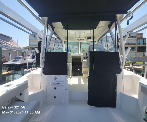 28' Boston Whaler, Listing Number 100916695, - Photo No. 10