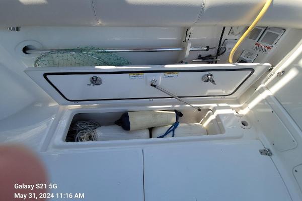 28' Boston Whaler, Listing Number 100916695, Image No. 37