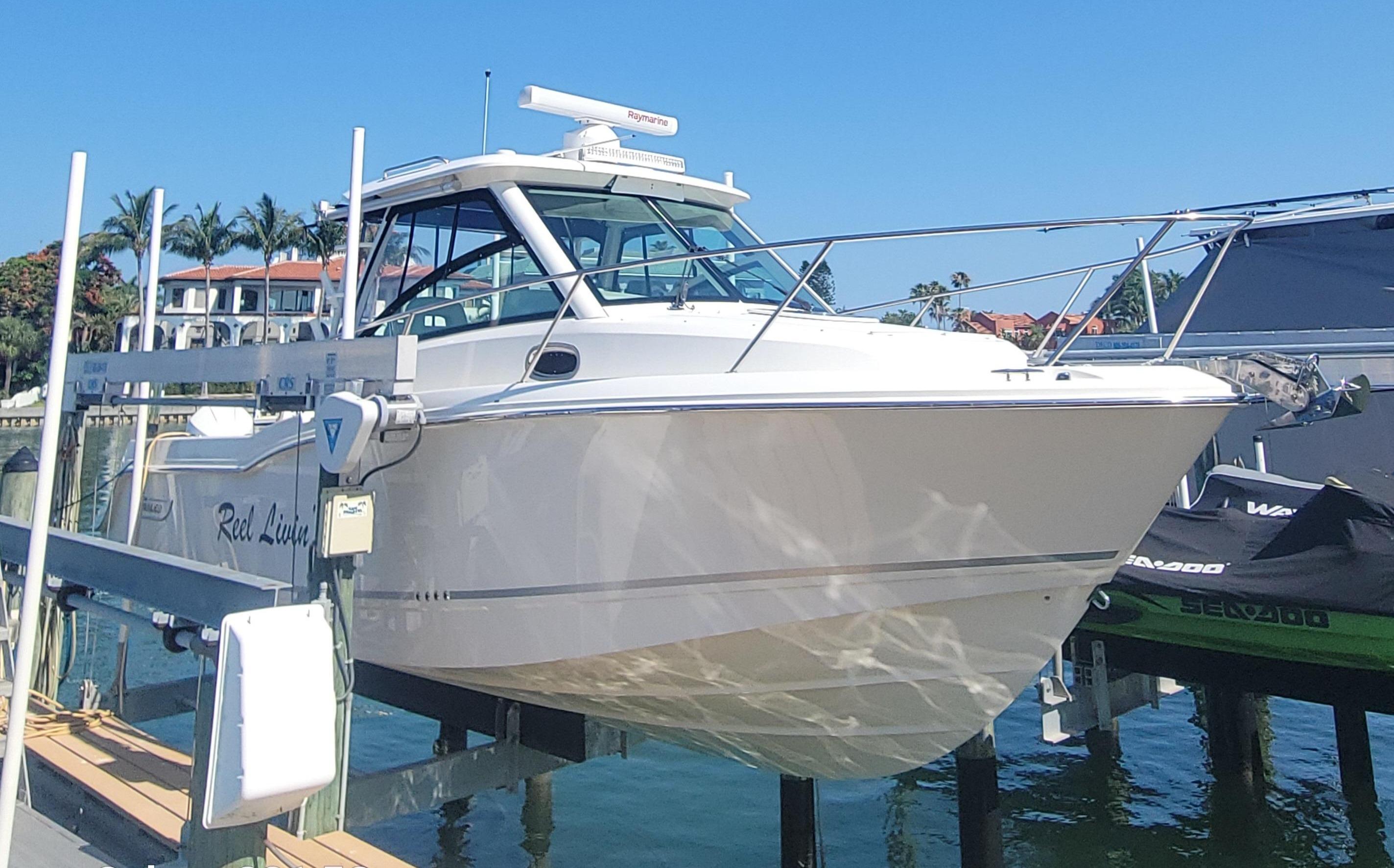 2021-boston-whaler-285-conquest-power-9410721-20250501135058496-1_XLARGE