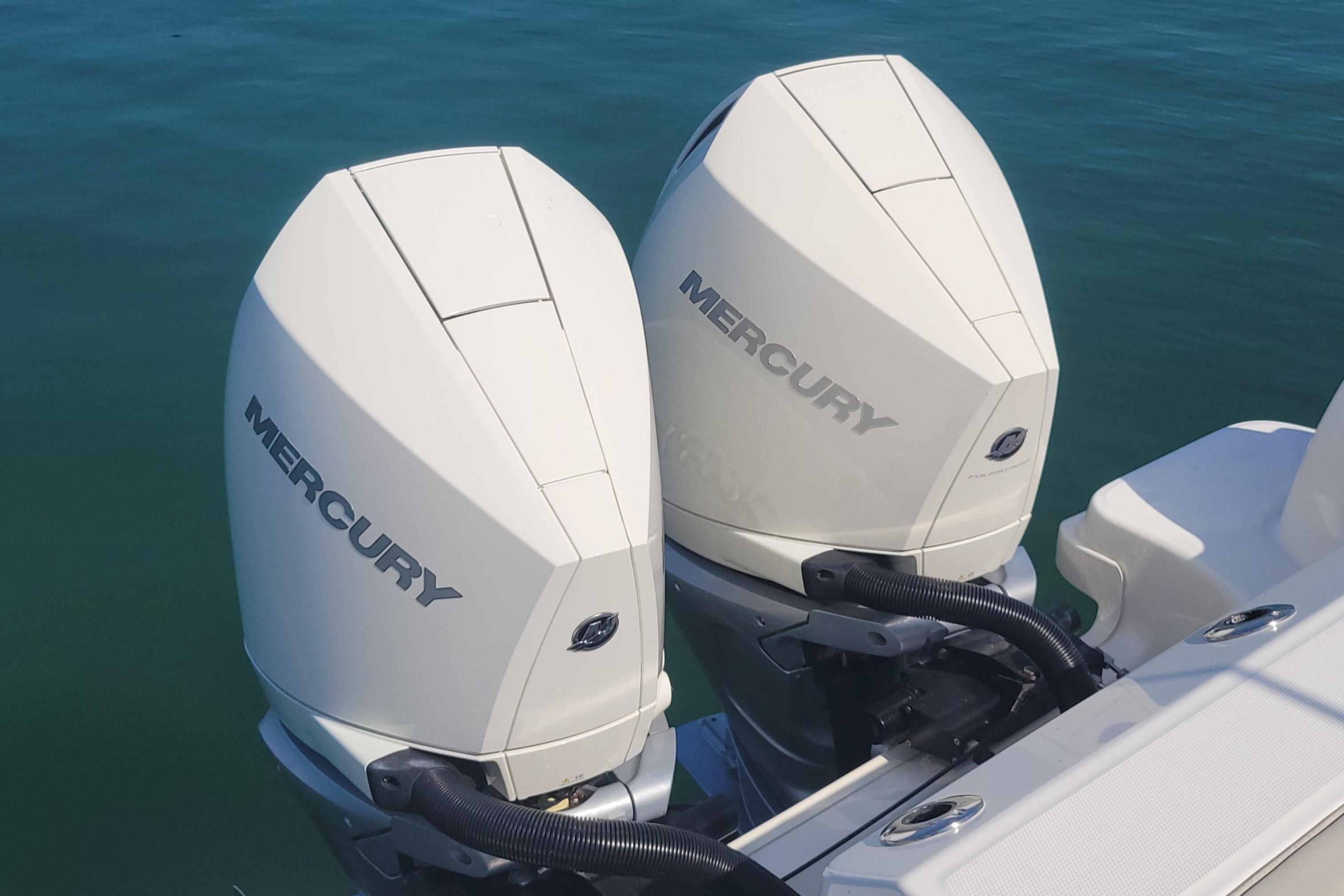 2021-boston-whaler-285-conquest-power-9410721-20250501135104991-1_XLARGE