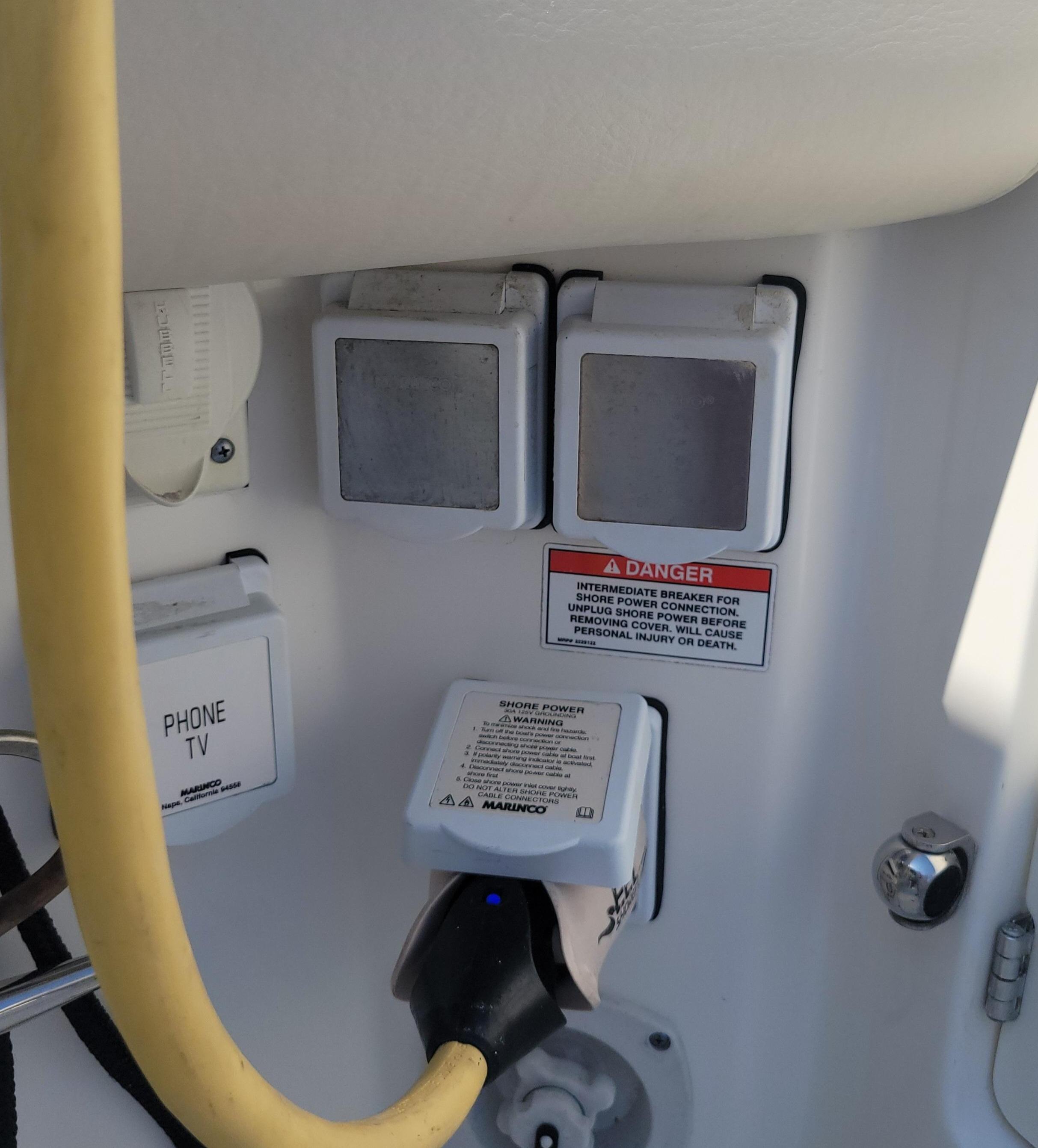 2021-boston-whaler-285-conquest-power-9410721-20250506071855866-1_XLARGE