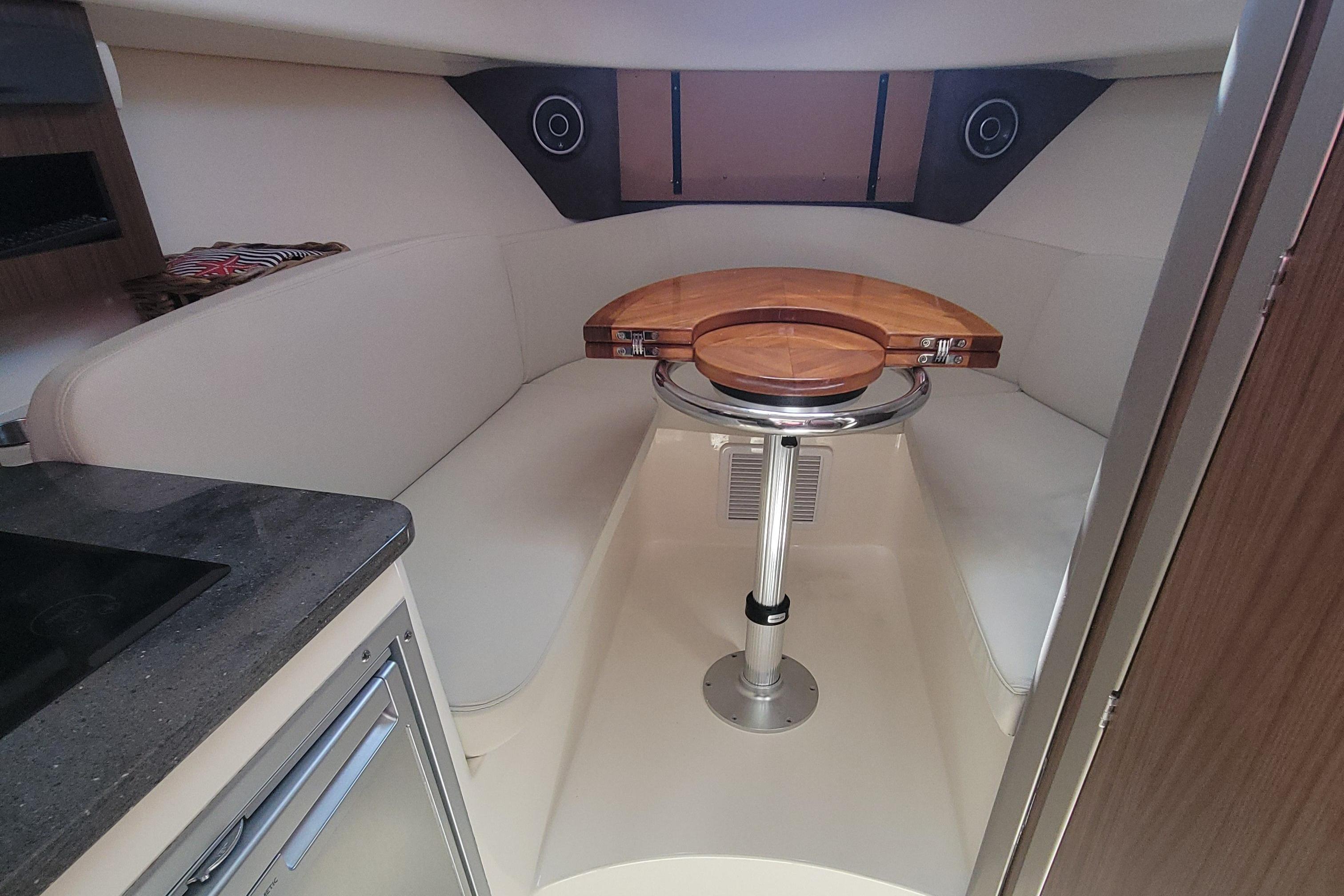 2021-boston-whaler-285-conquest-power-9410721-20250506071904241-1_XLARGE