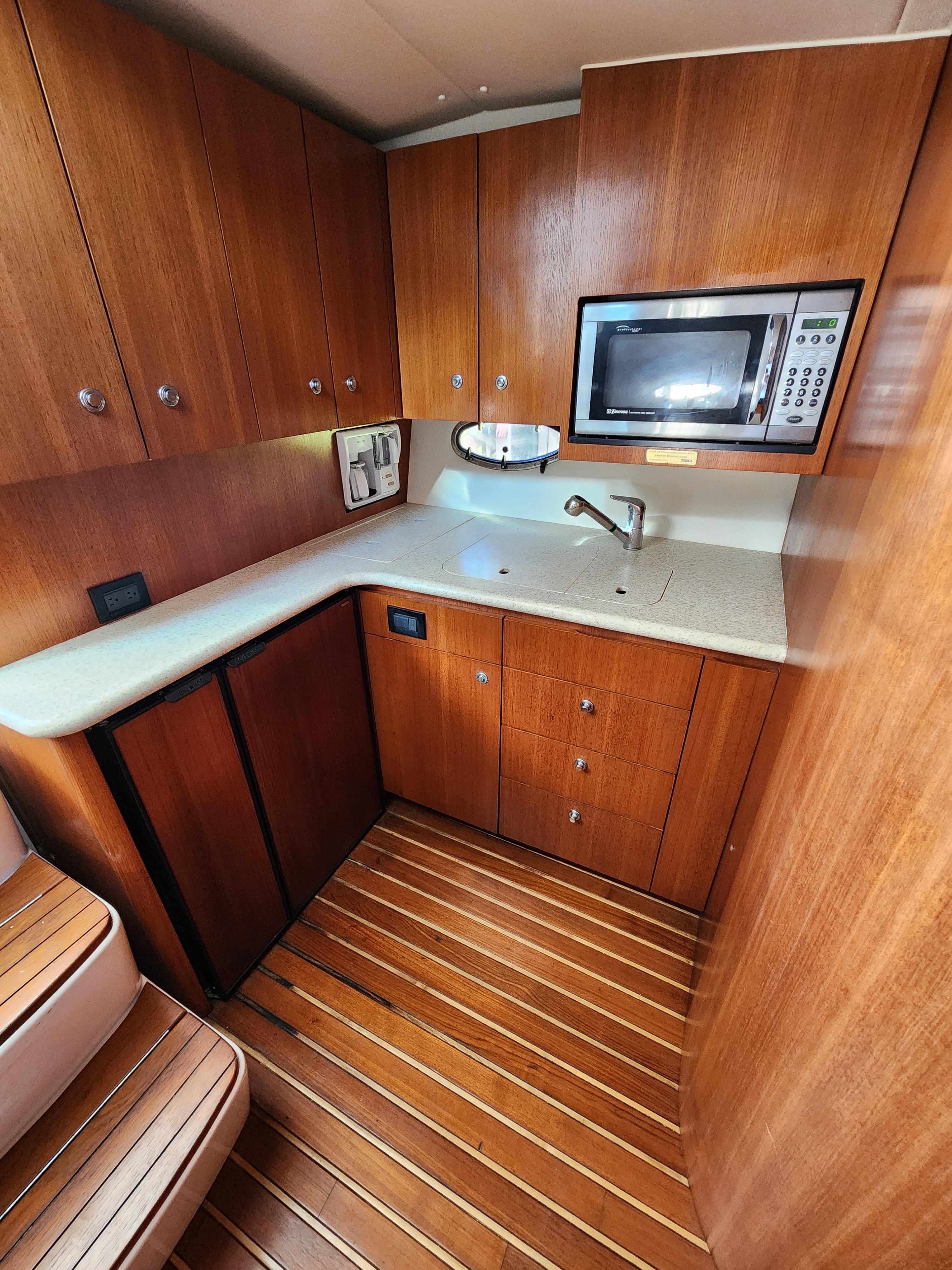 2004 Tiara Yachts 38 Open For Sale Naples, FL, US JBYS B3206