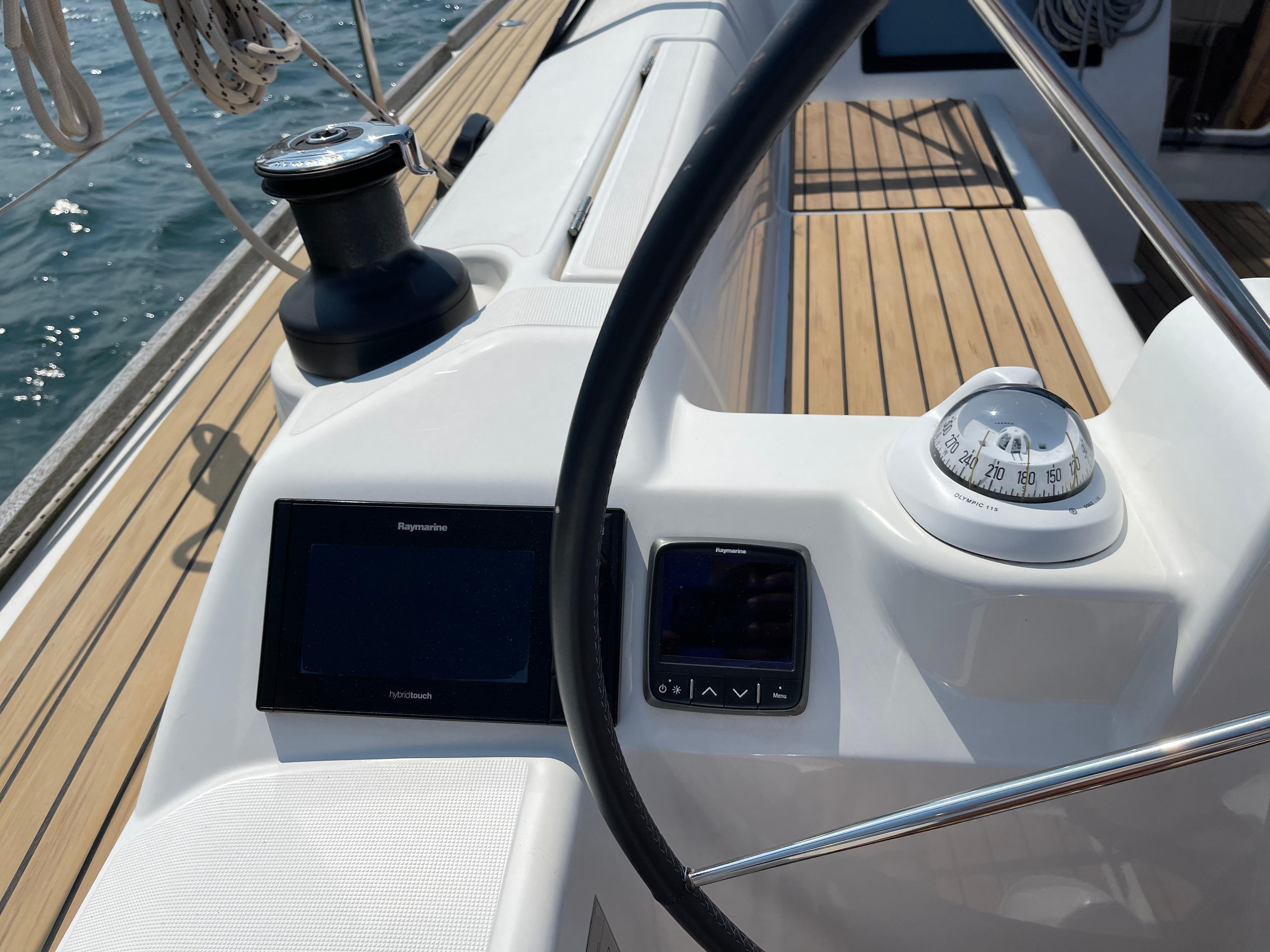 Serenity Yacht Photos Pics Port Helm Electronics