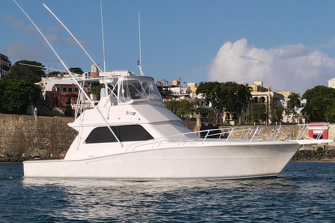 1999 Viking 43 Convertible