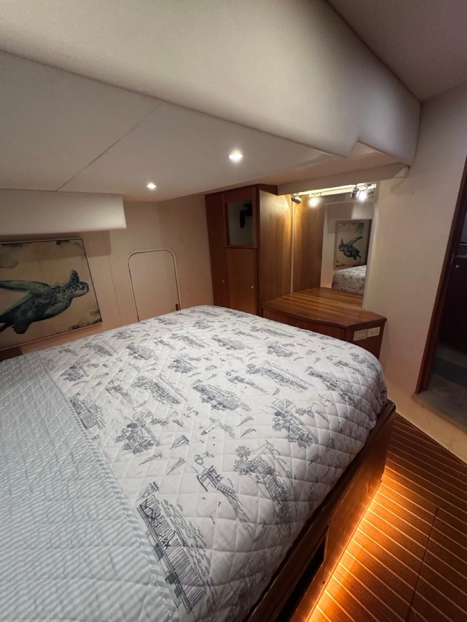 2003-silverton-453-motor-yacht-power-9820749-980791242-0-020620250648-31