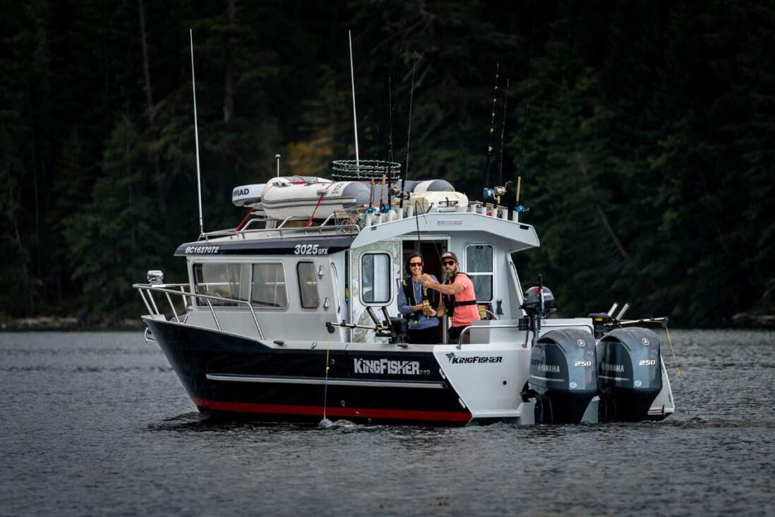 2026 KingFisher 3025 GFX Offshore Gallery