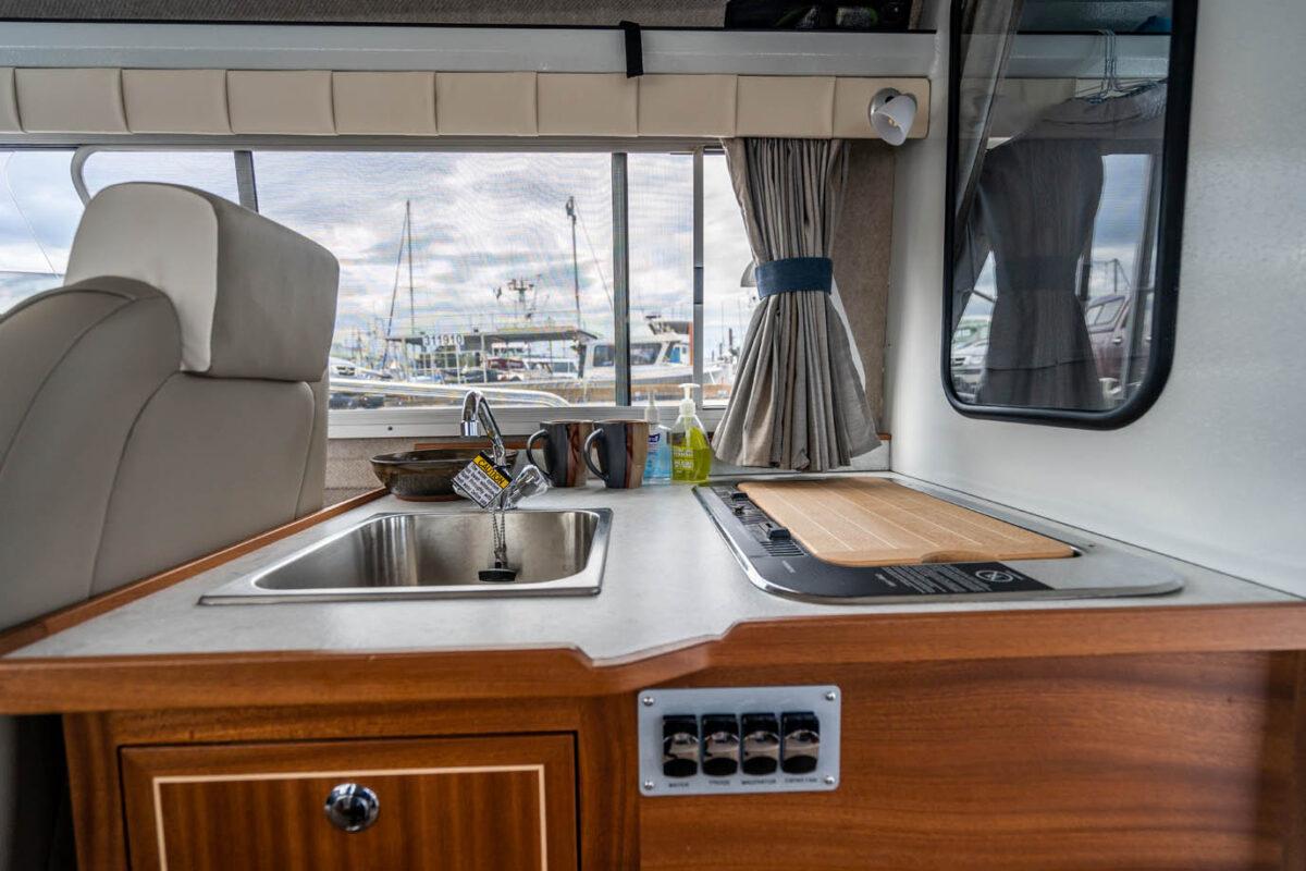 2026 KingFisher 3025 GFX Offshore Gallery