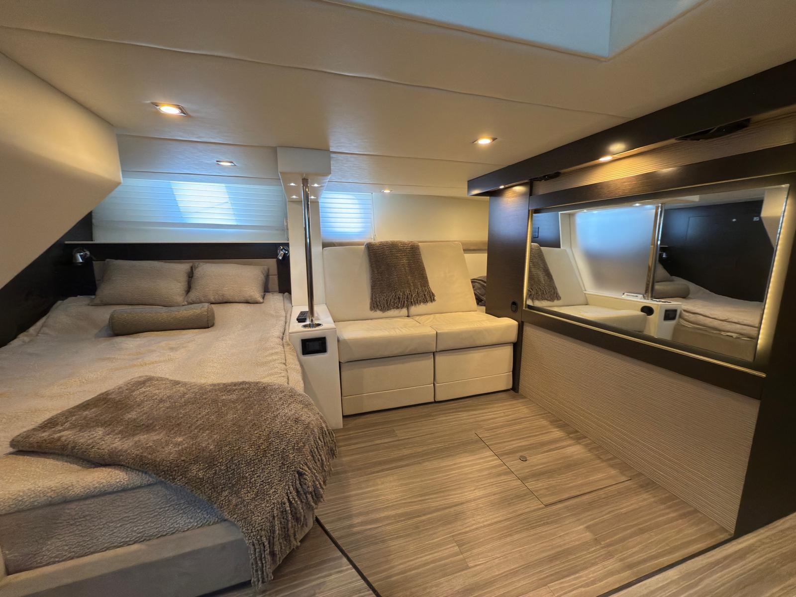 2017-cruisers-yachts-45-cantius-power-9780755-20250503014308882-1_XLARGE