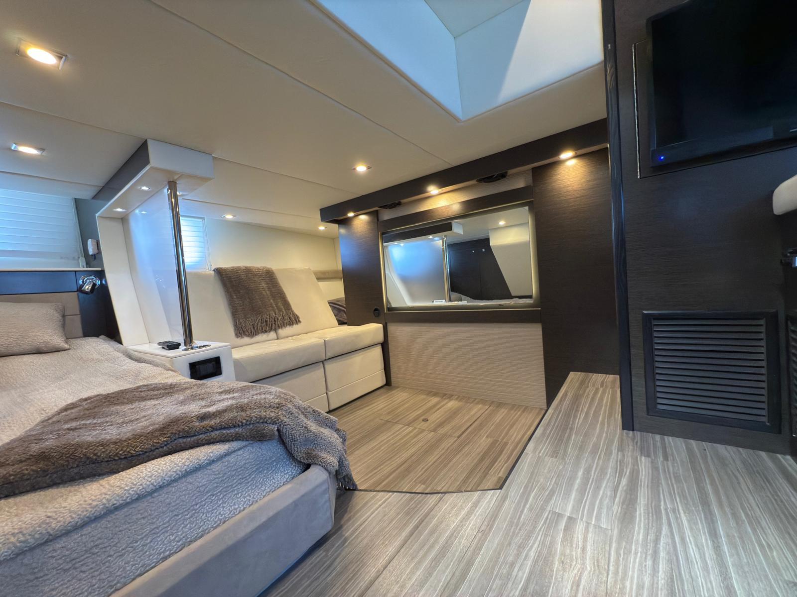 2017-cruisers-yachts-45-cantius-power-9780755-20250503014310803-1_XLARGE