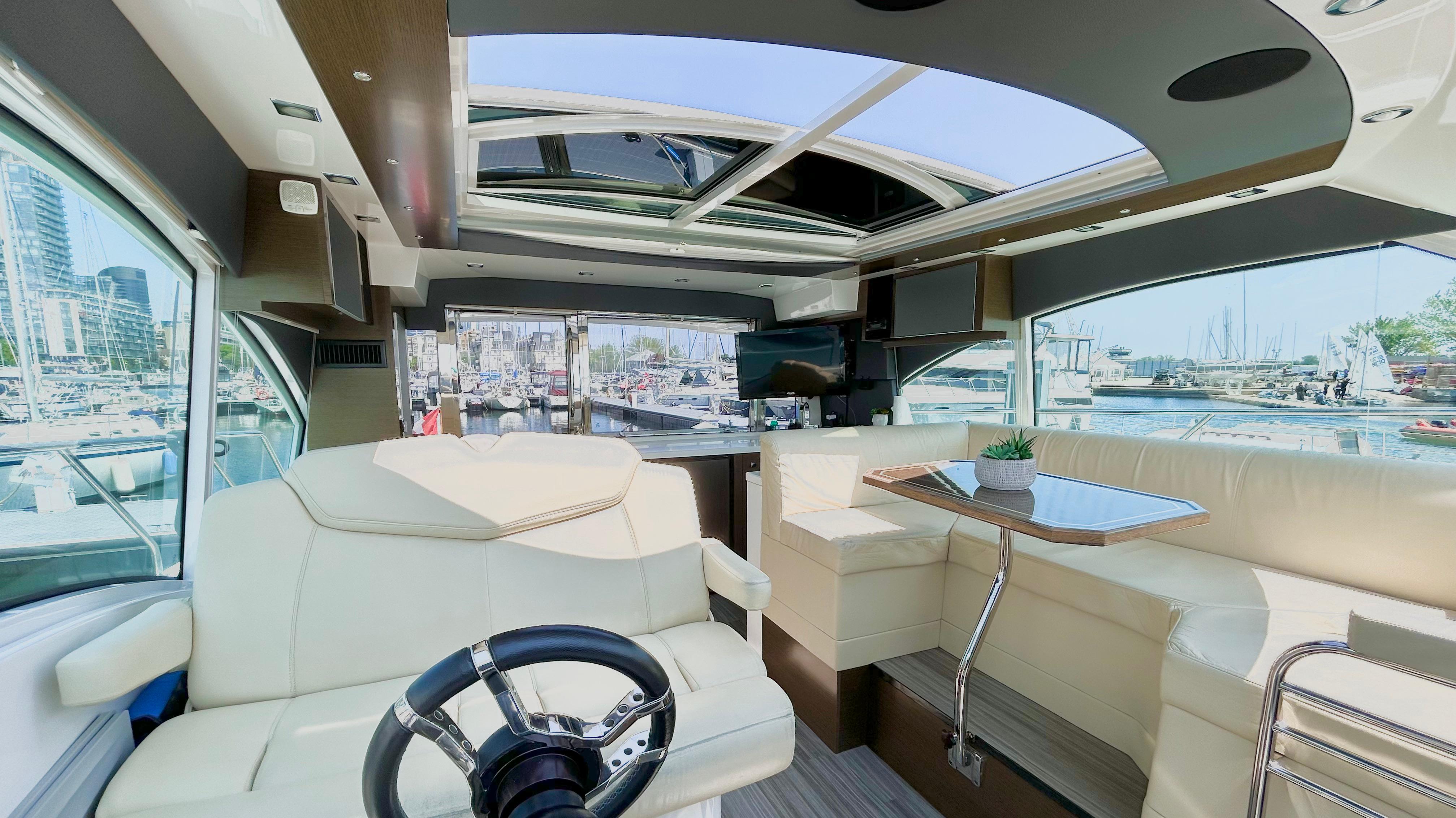 2017-crusiers-yachts-45-cantius-power-9780755-20250503010013512-1_XLARGE