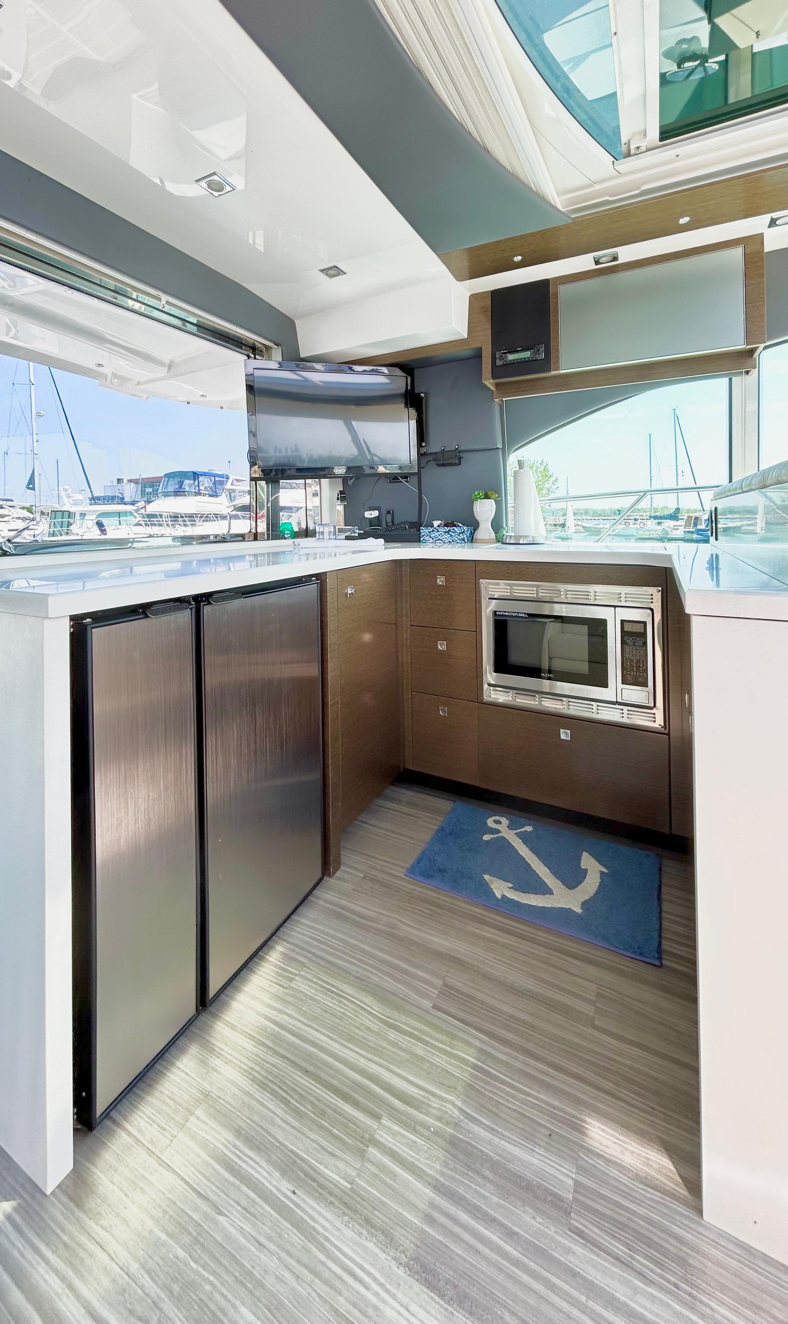 2017-crusiers-yachts-45-cantius-power-9780755-20250503010016663-1_XLARGE