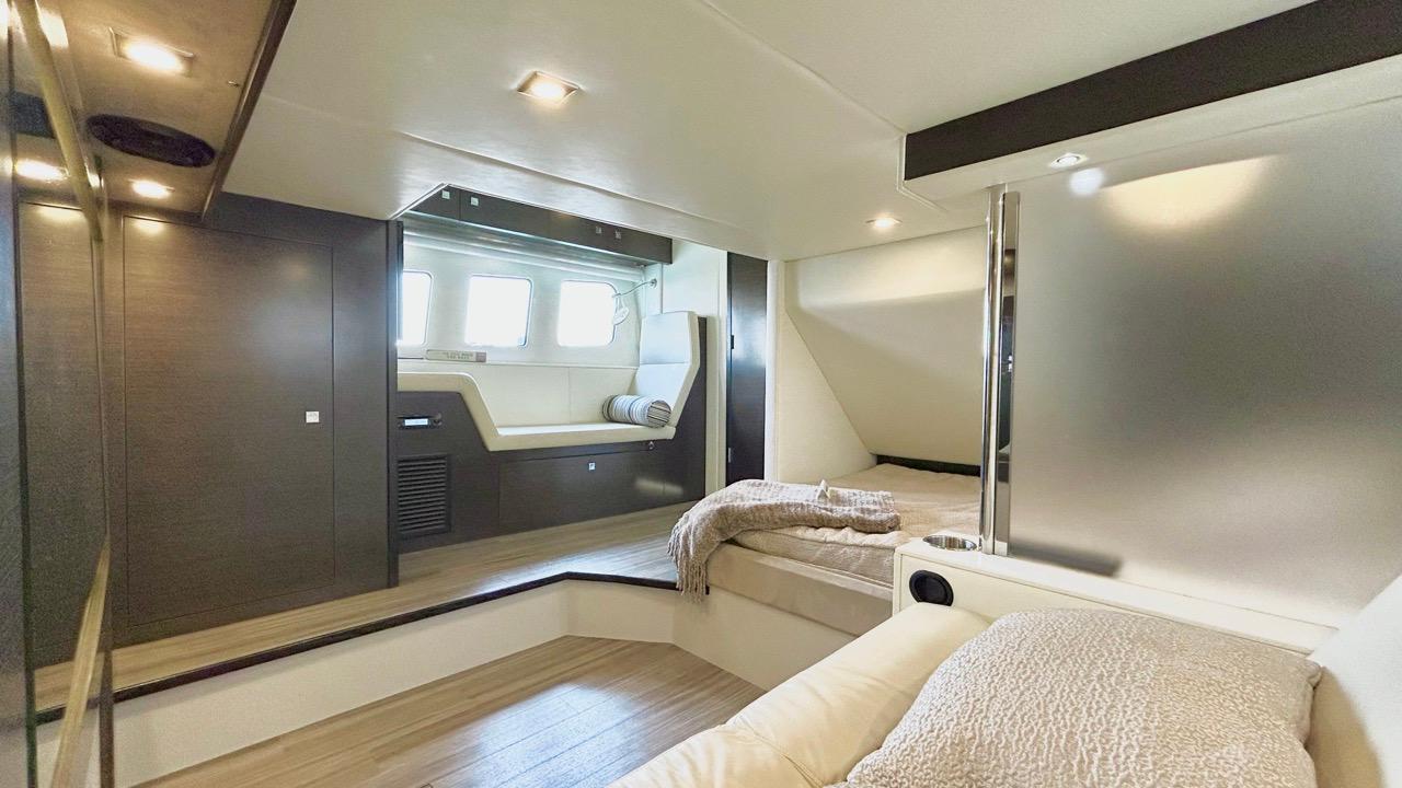 2017-crusiers-yachts-45-cantius-power-9780755-20250503010049495-1_XLARGE