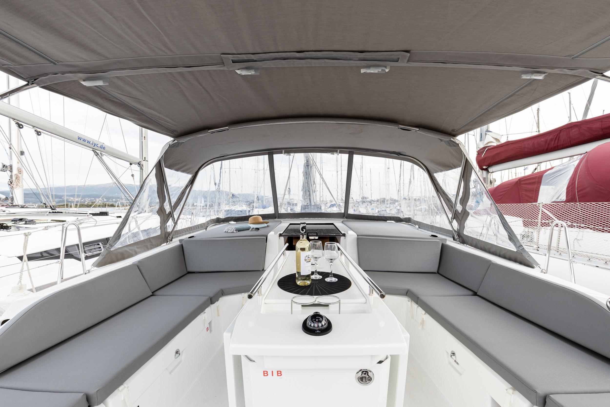 Yacht Photos Pics