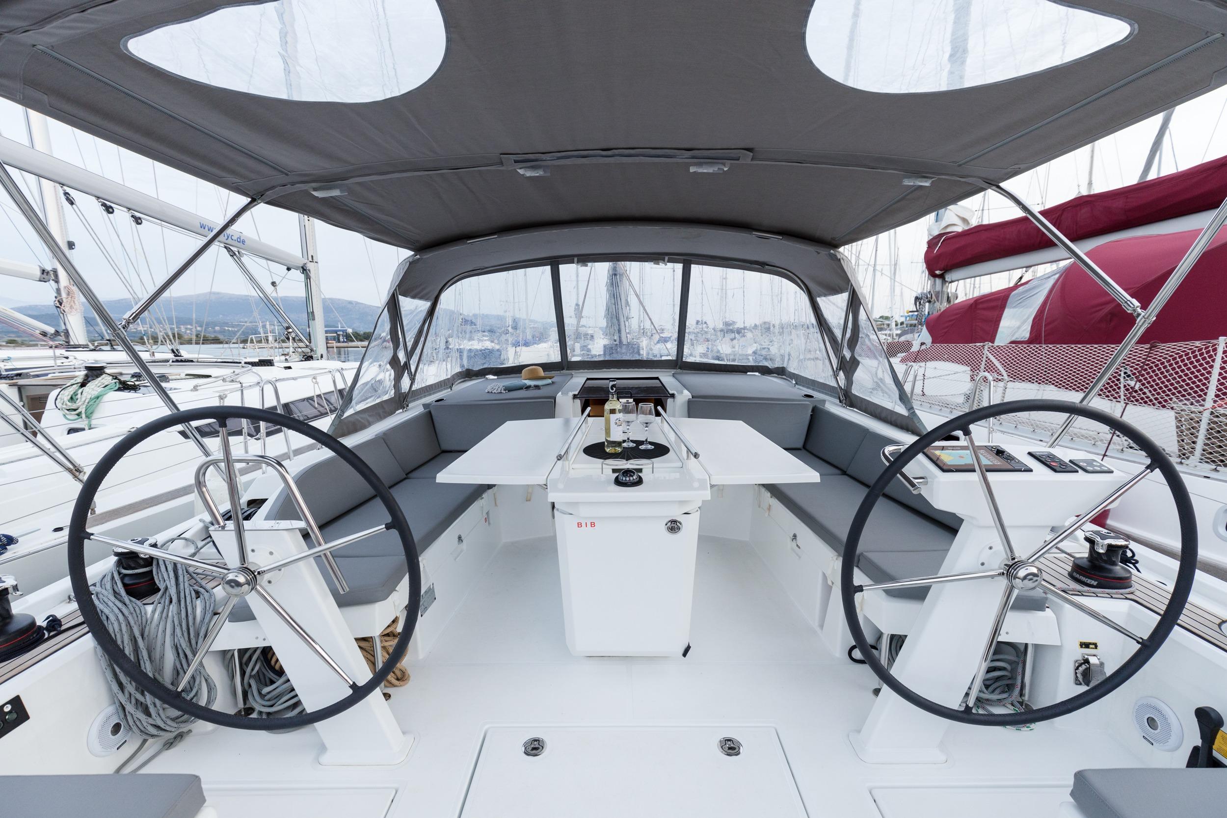 Yacht Photos Pics