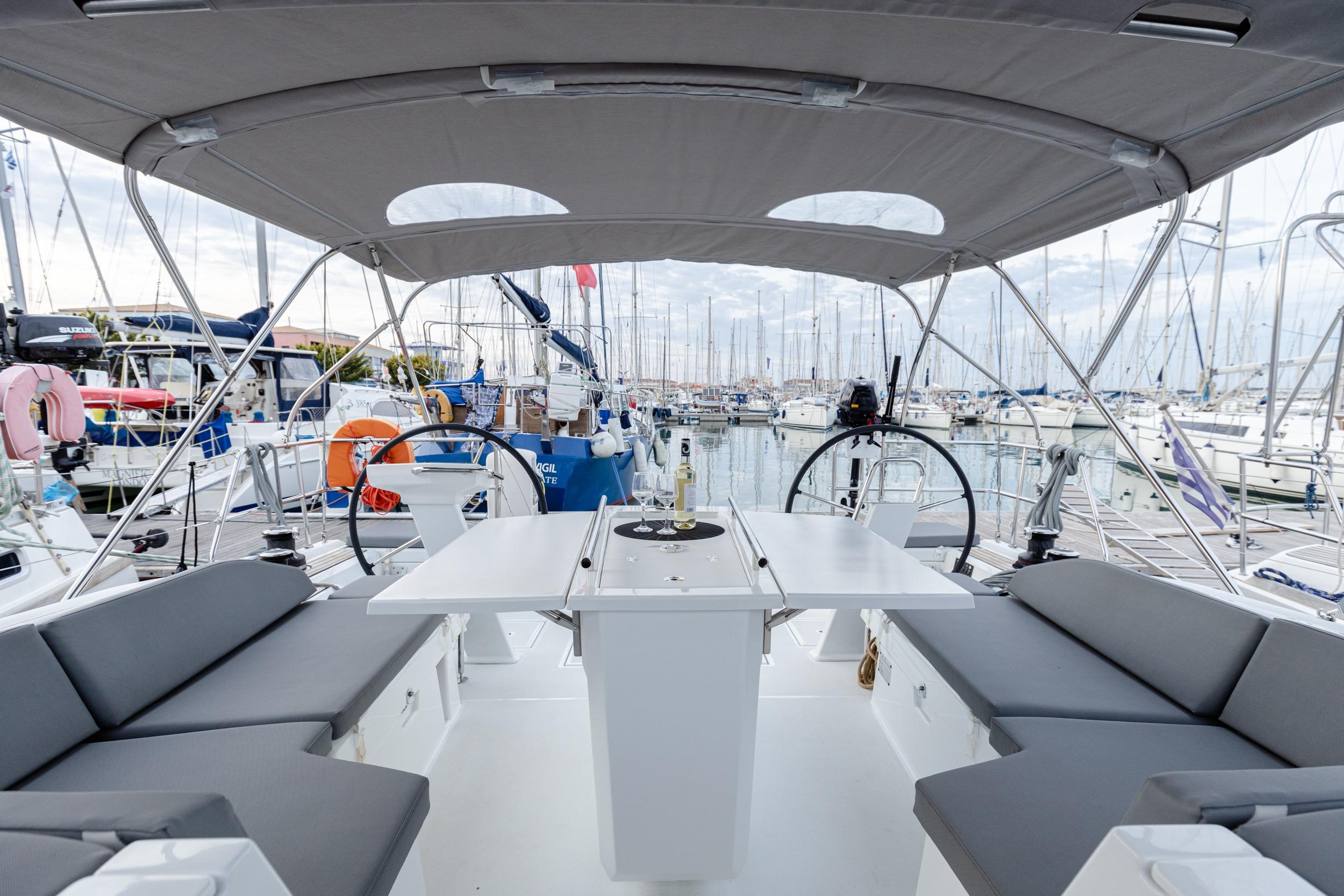 Yacht Photos Pics