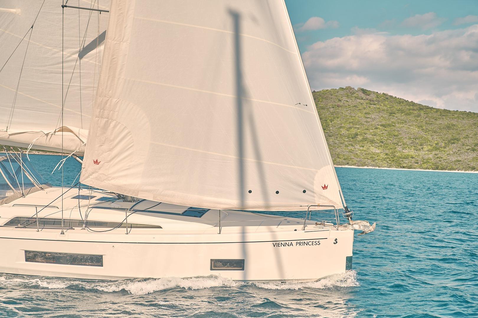 Yacht Photos Pics