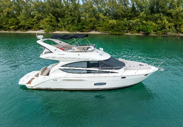 Photo of 2012 Meridian 39'