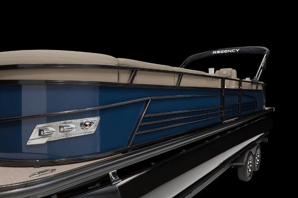 2022 Regency boat for sale, model of the boat is 250 LE3 & Image # 49 of 77