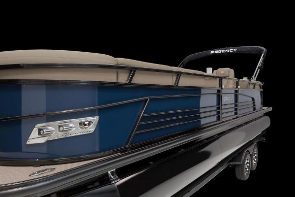 2022 Regency boat for sale, model of the boat is 250 LE3 & Image # 50 of 77