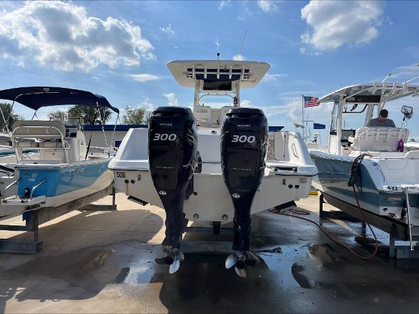 32' Boston Whaler, Listing Number 100906176, - Photo No. 6