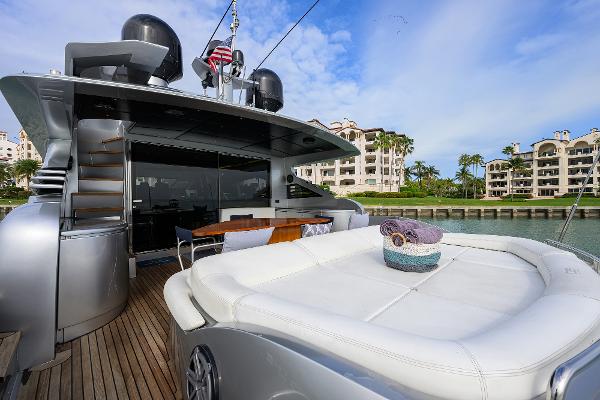 90' Pershing, Listing Number 100913137, - Photo No. 6