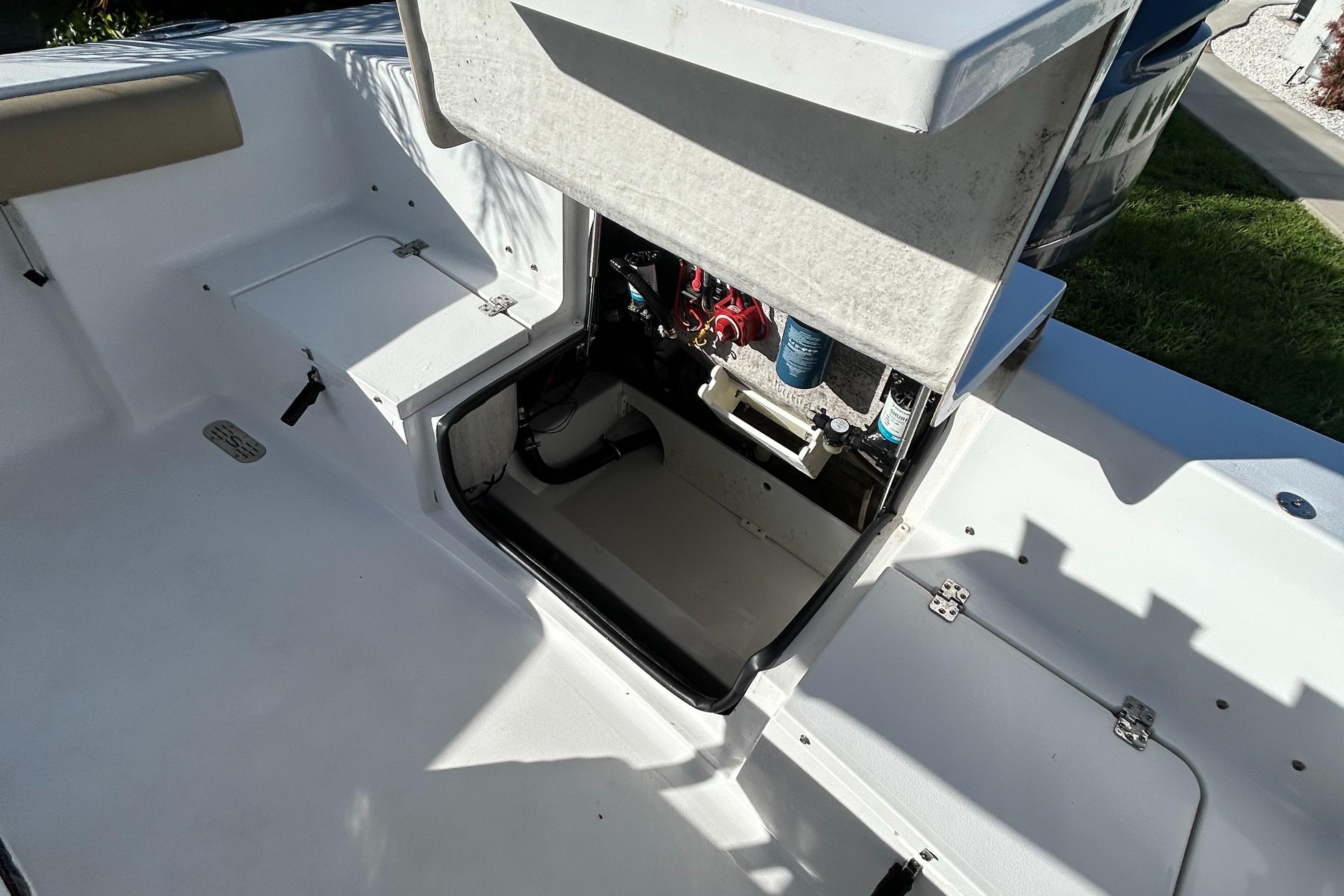 2017 Sportsman Heritage 231 Center Console-13