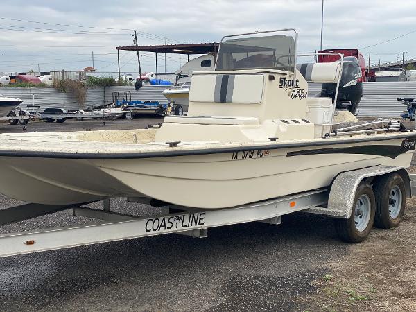 2004 Dargel boat for sale, model of the boat is Skout 210 & Image # 2 of 8