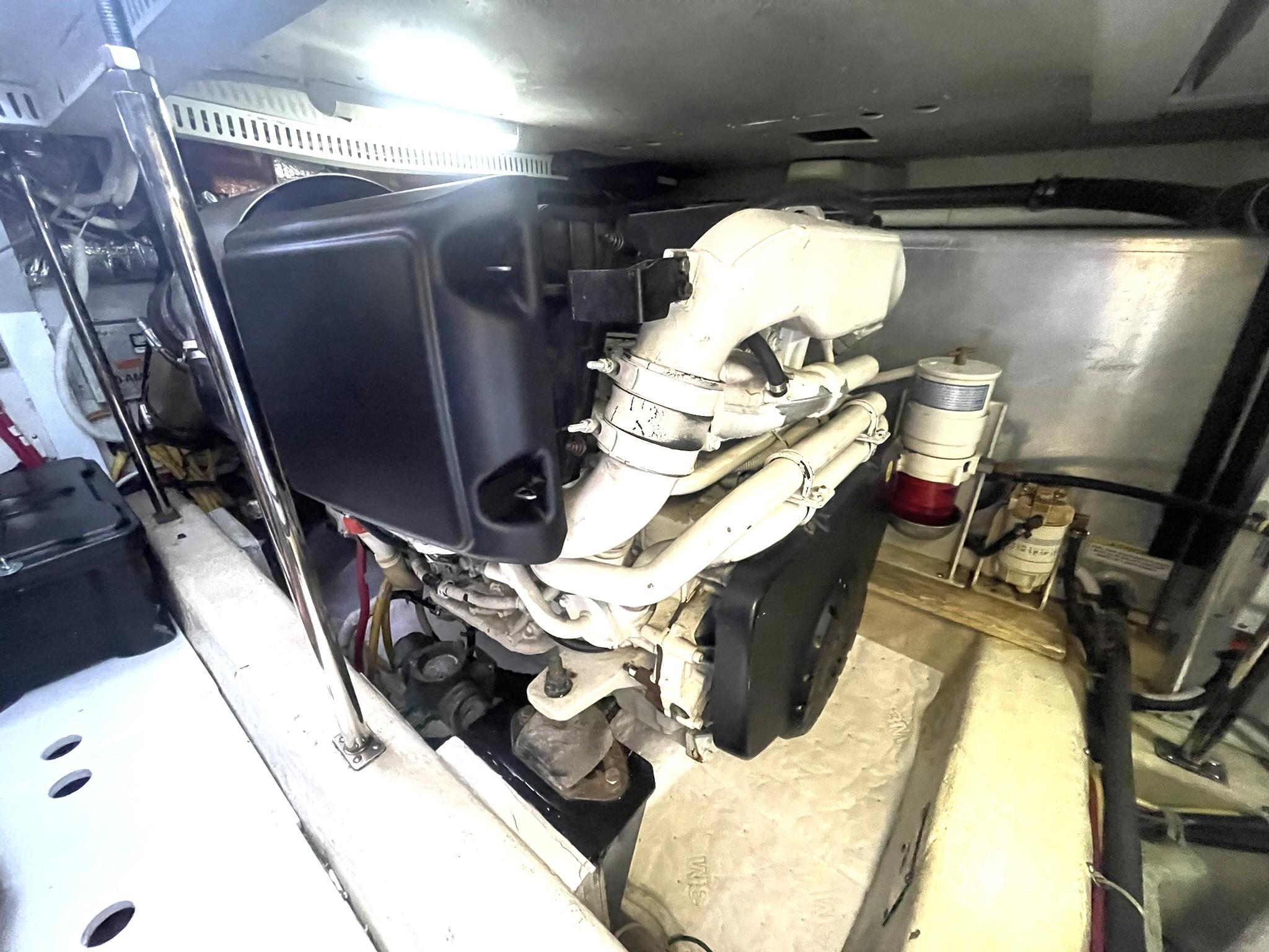 2006-carver-46-motor-yacht-power-9800780-20250524101155390-1_XLARGE