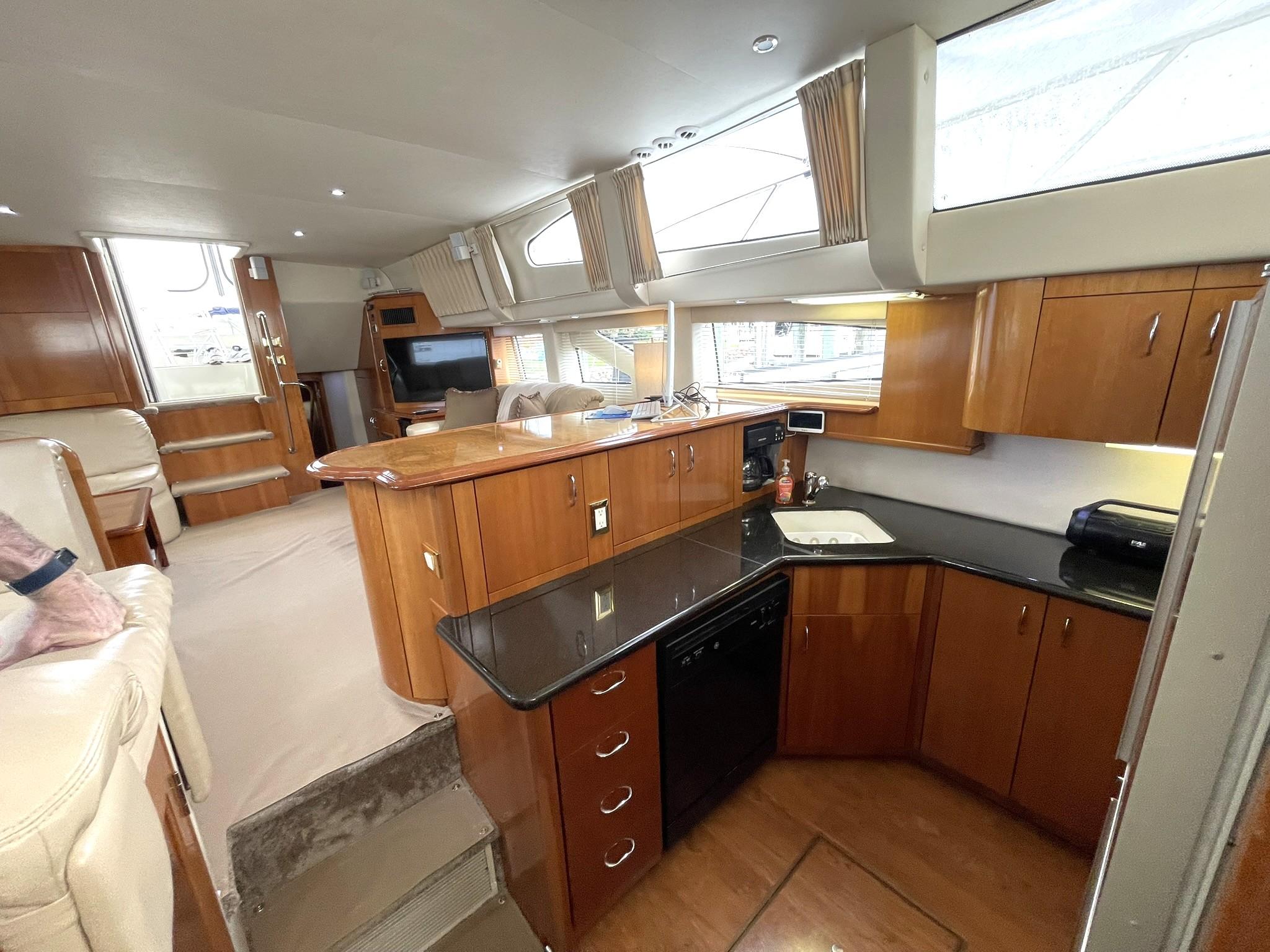 2006-carver-466-motor-yacht-power-9800780-20250520065031188-1_XLARGE