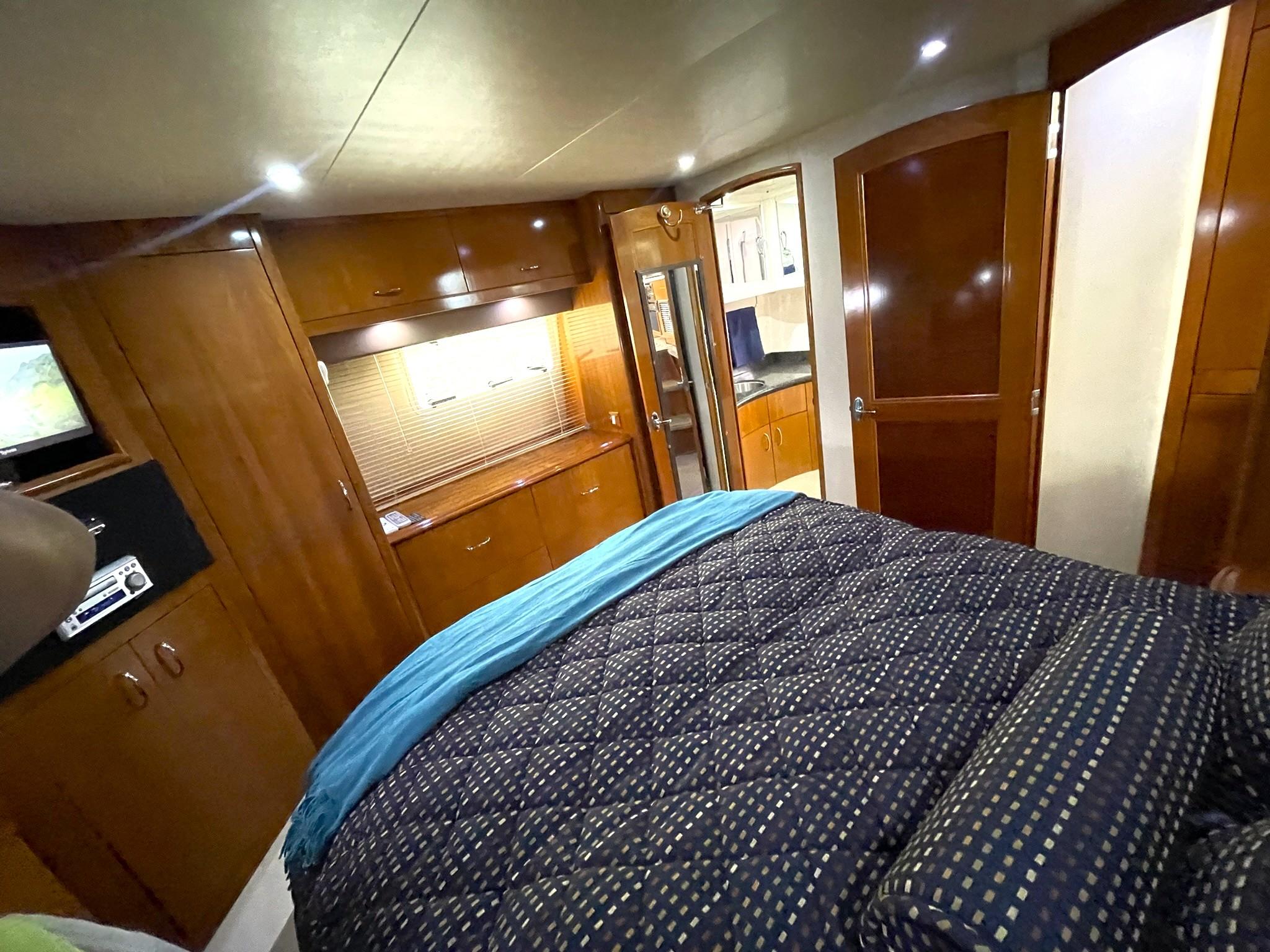 2006-carver-466-motor-yacht-power-9800780-20250520065523681-1_XLARGE
