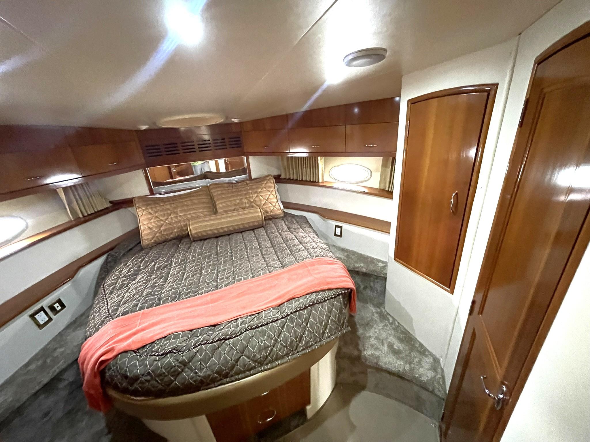 2006-carver-466-motor-yacht-power-9800780-20250520065913892-1_XLARGE